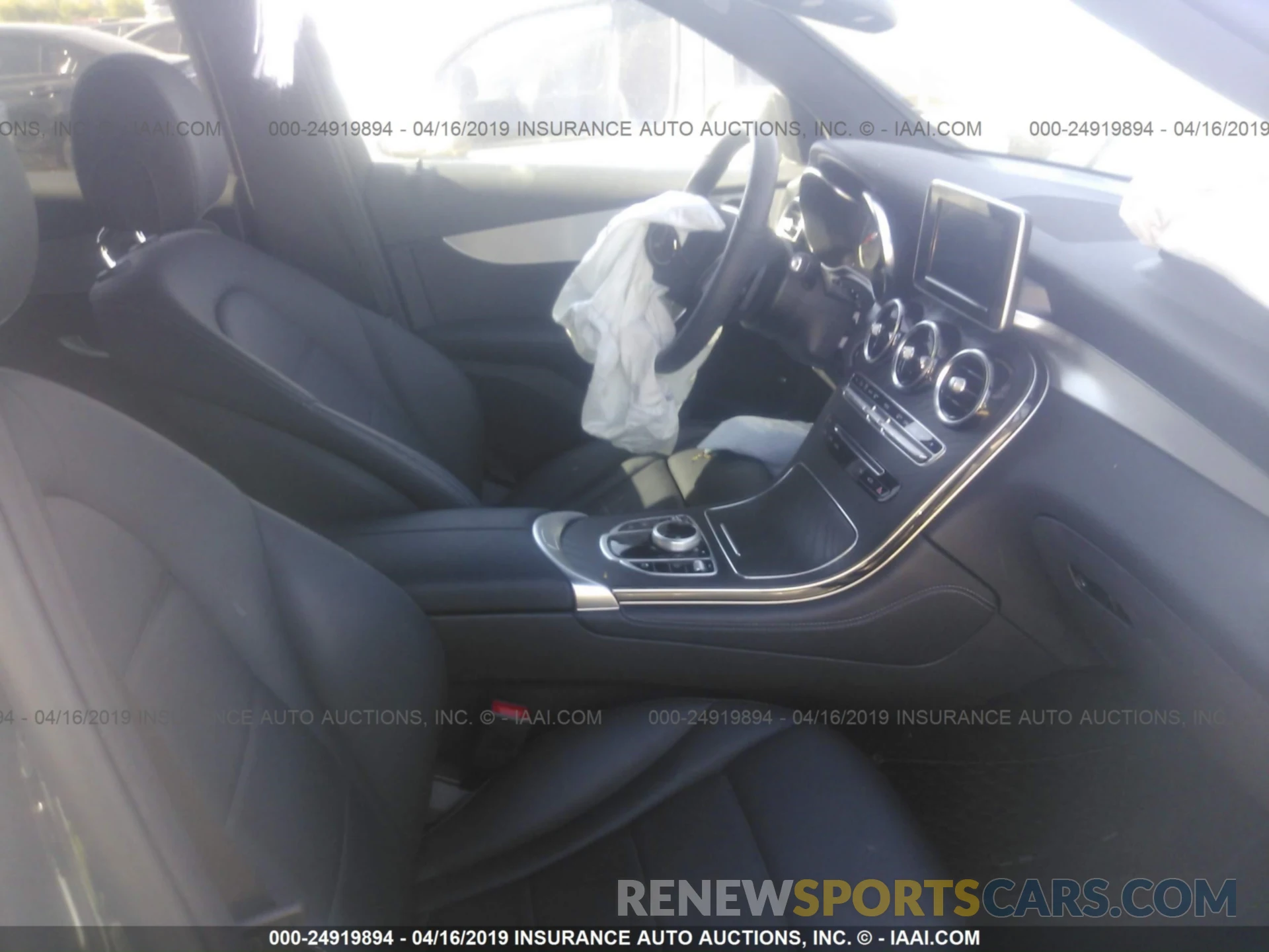 5 Photograph of a damaged car WDC0G4KB6KV126557 MERCEDES-BENZ GLC 2019