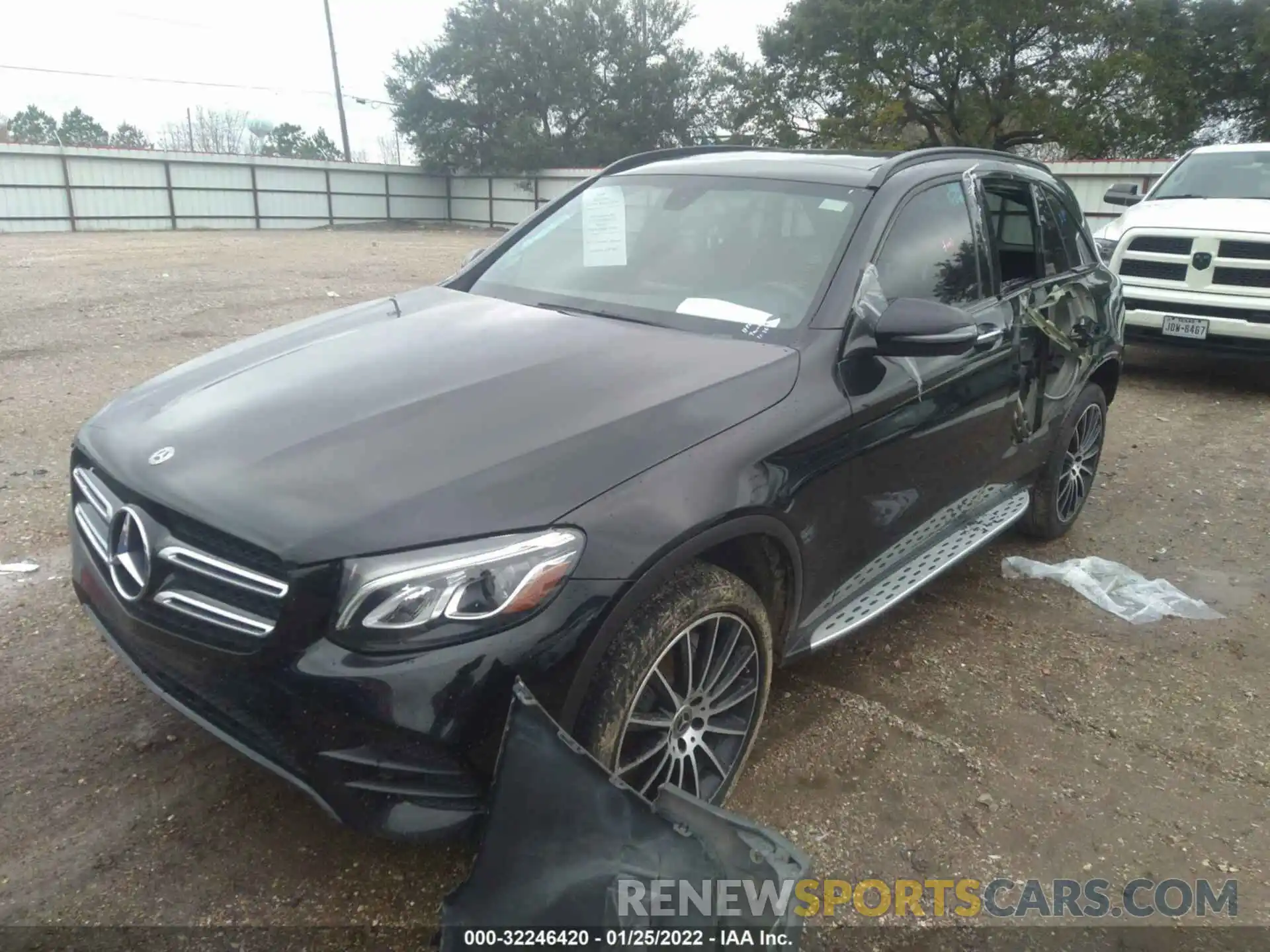 2 Photograph of a damaged car WDC0G4KB6KV127417 MERCEDES-BENZ GLC 2019