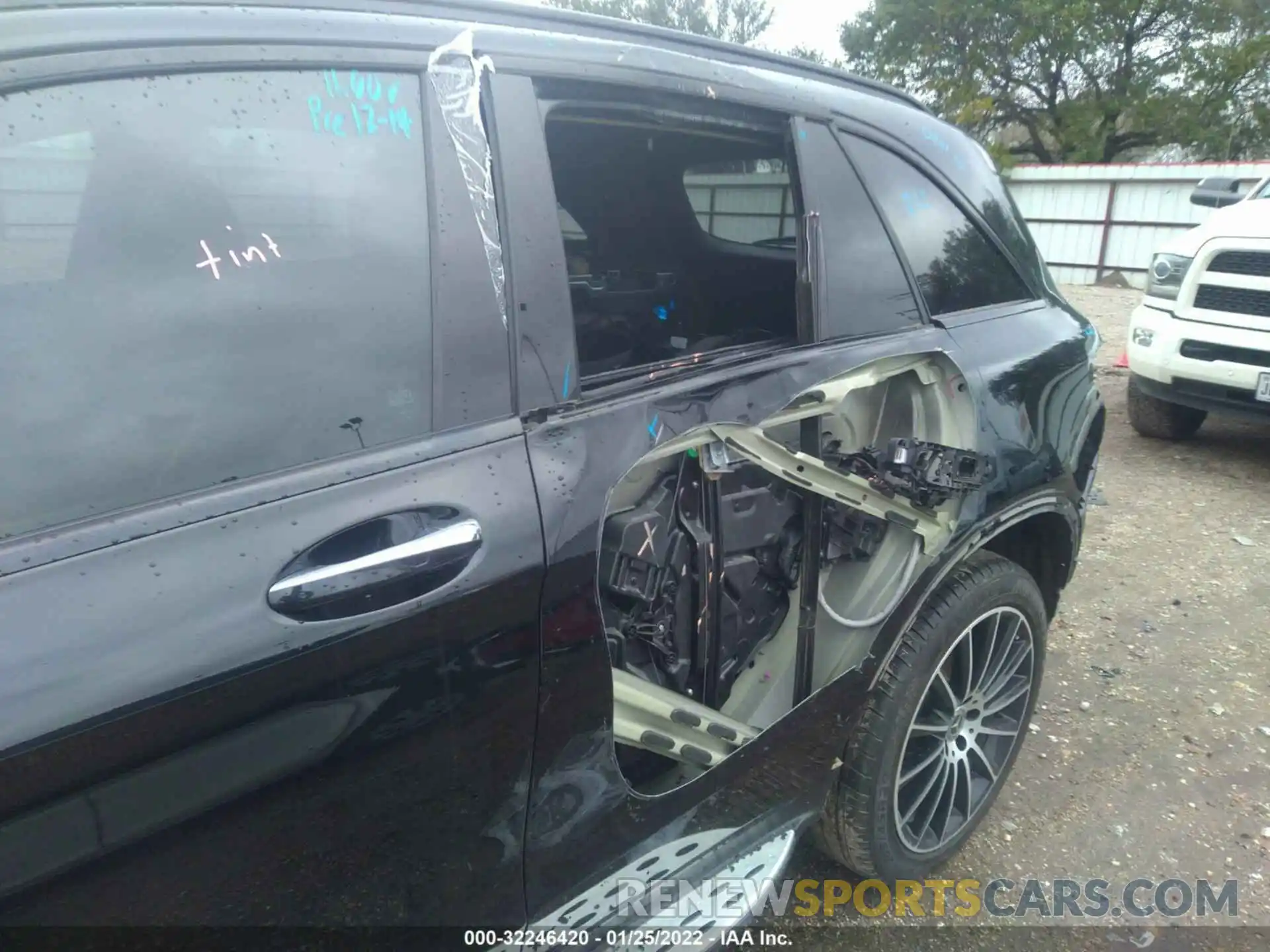 6 Photograph of a damaged car WDC0G4KB6KV127417 MERCEDES-BENZ GLC 2019