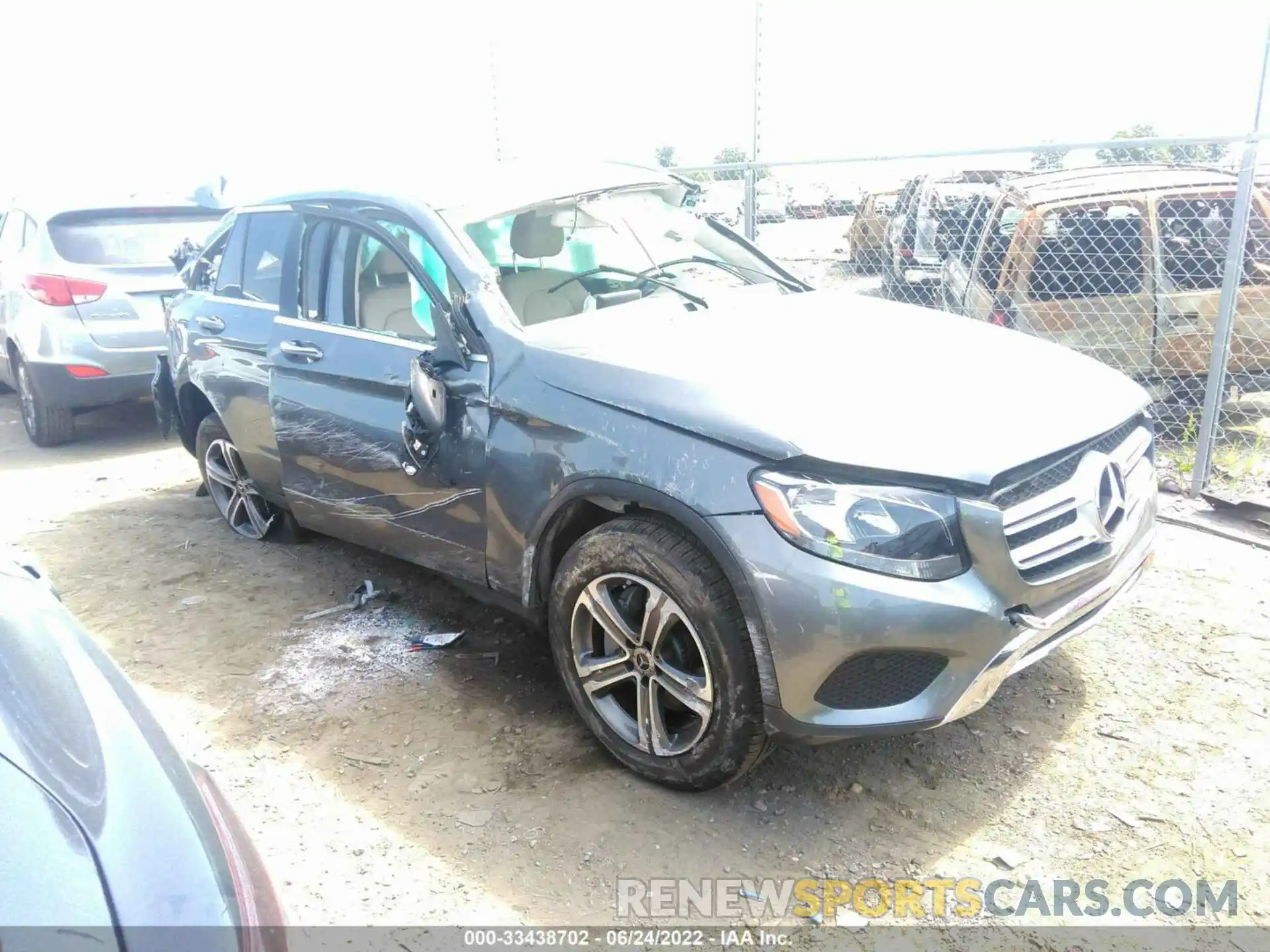 1 Photograph of a damaged car WDC0G4KB6KV150180 MERCEDES-BENZ GLC 2019