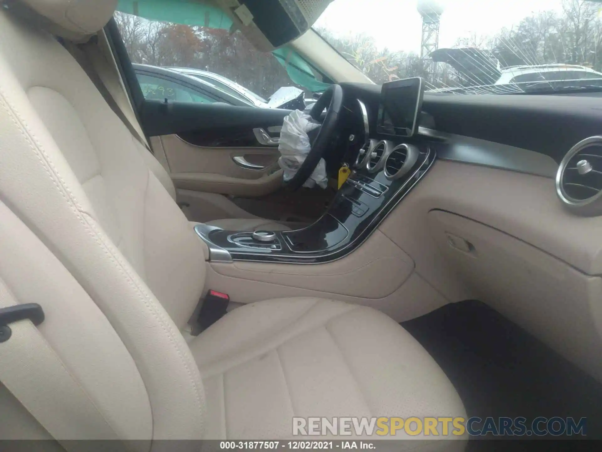 5 Photograph of a damaged car WDC0G4KB6KV153807 MERCEDES-BENZ GLC 2019