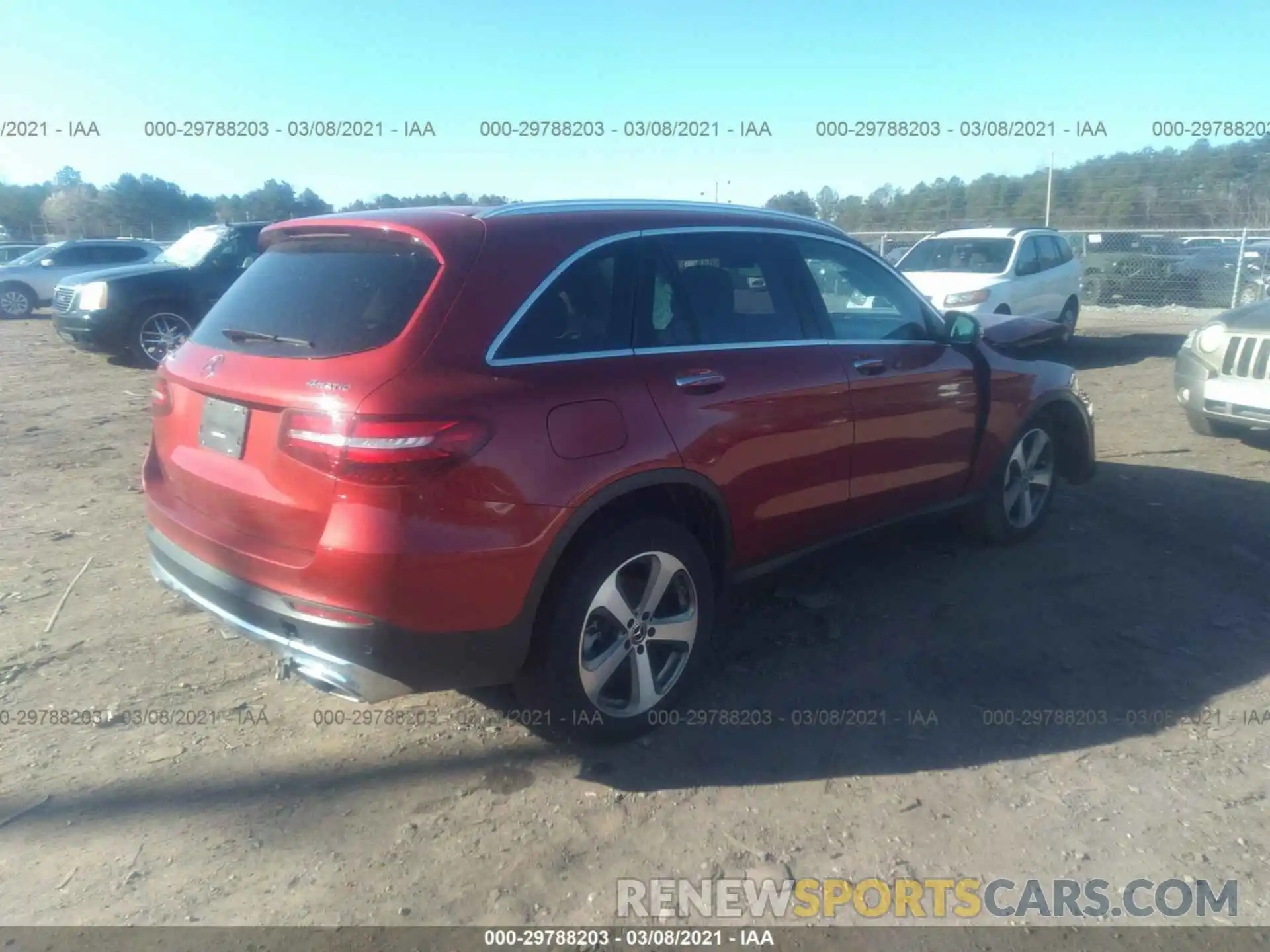 4 Фотография поврежденного автомобиля WDC0G4KB6KV154665 MERCEDES-BENZ GLC 2019