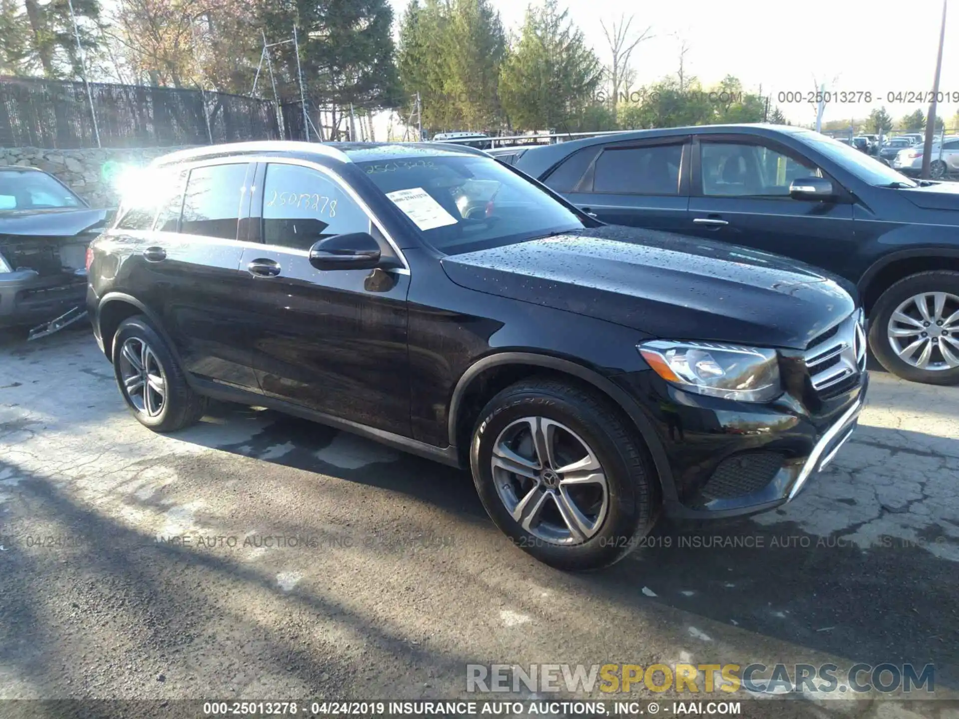 1 Photograph of a damaged car WDC0G4KB7KF583260 MERCEDES-BENZ GLC 2019