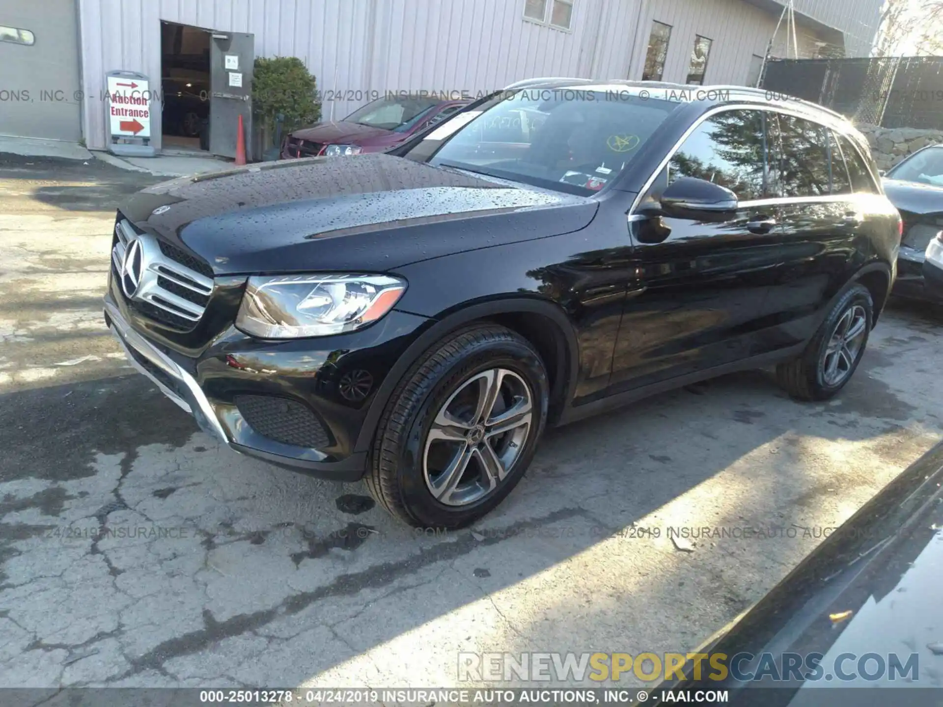 2 Photograph of a damaged car WDC0G4KB7KF583260 MERCEDES-BENZ GLC 2019