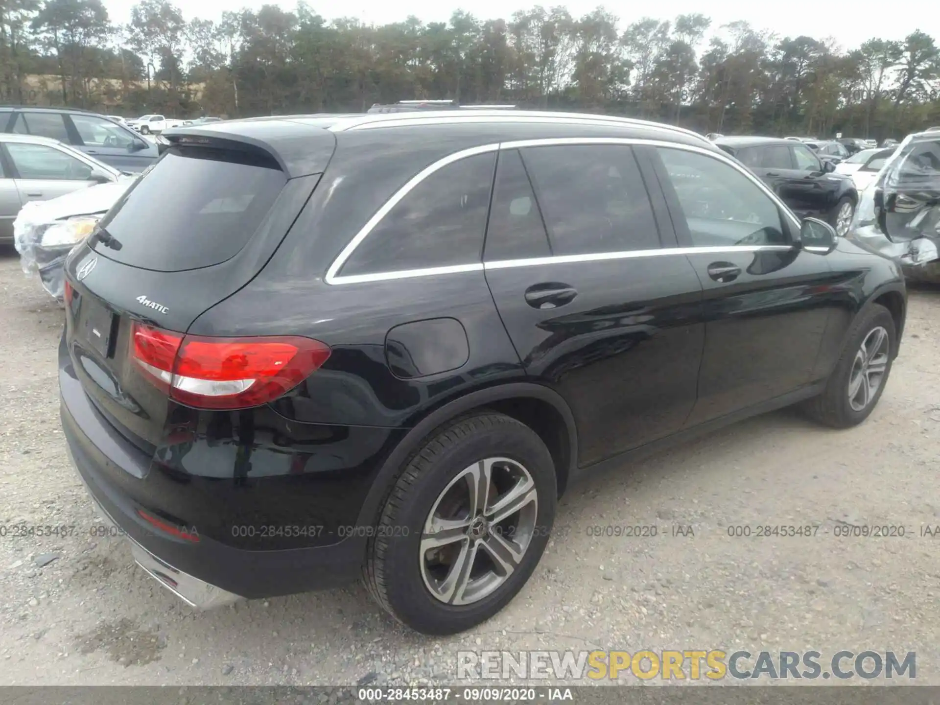 4 Photograph of a damaged car WDC0G4KB7KF606939 MERCEDES-BENZ GLC 2019