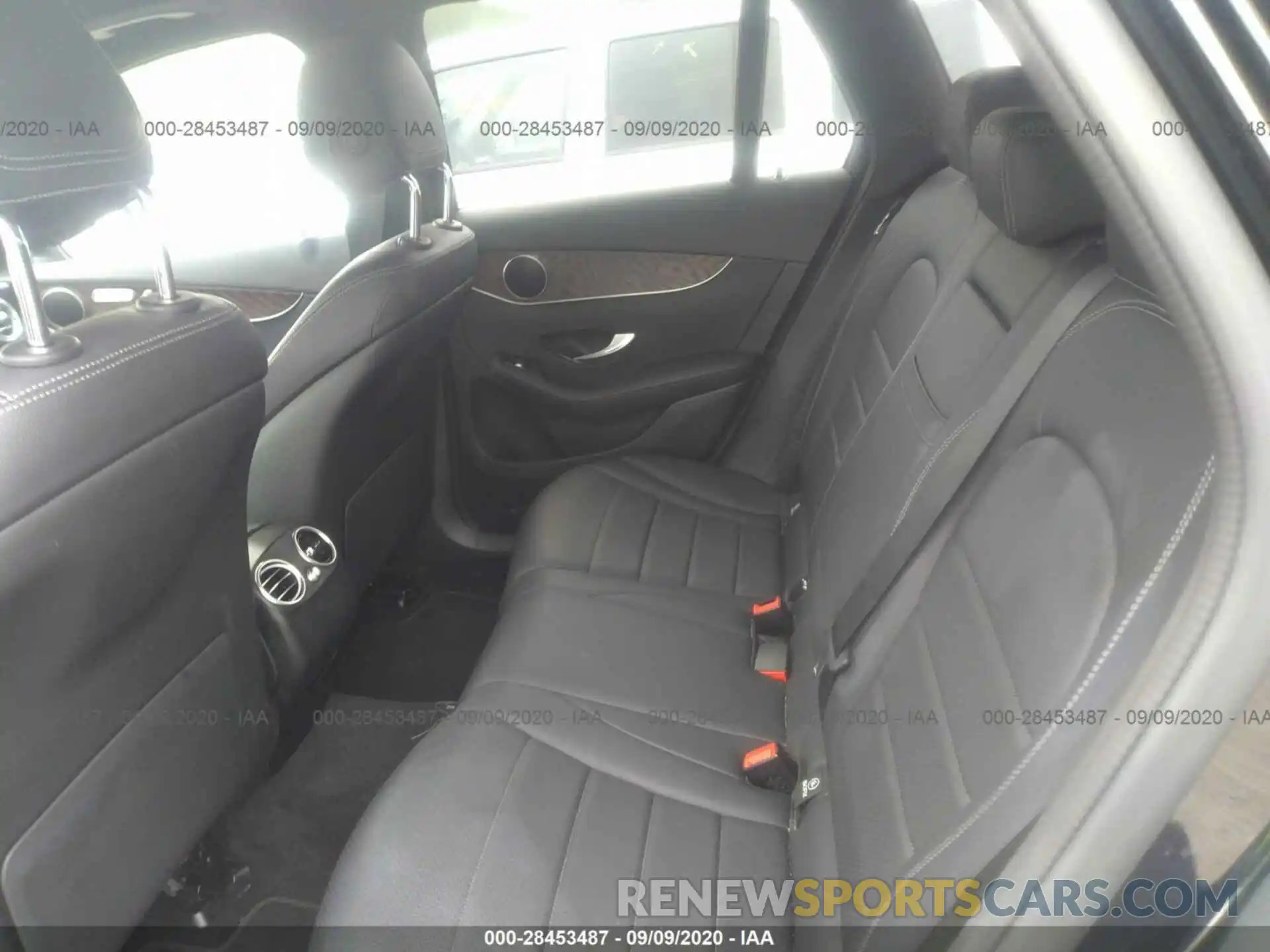 8 Photograph of a damaged car WDC0G4KB7KF606939 MERCEDES-BENZ GLC 2019