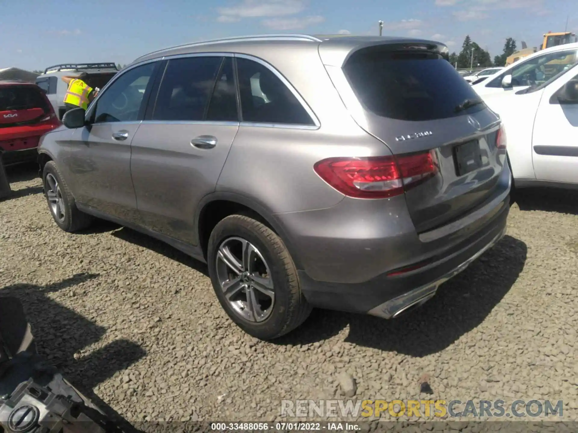 3 Фотография поврежденного автомобиля WDC0G4KB7KF642839 MERCEDES-BENZ GLC 2019