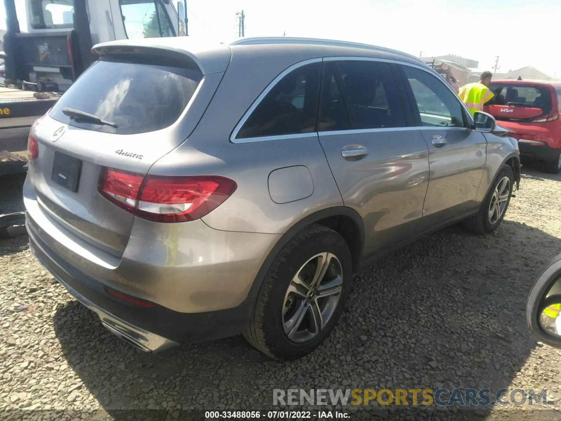 4 Photograph of a damaged car WDC0G4KB7KF642839 MERCEDES-BENZ GLC 2019