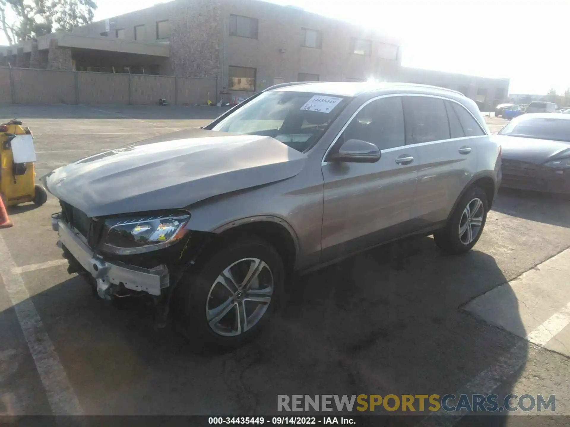 2 Photograph of a damaged car WDC0G4KB7KF660337 MERCEDES-BENZ GLC 2019