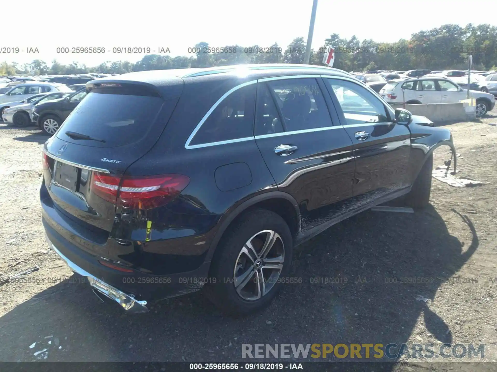 4 Photograph of a damaged car WDC0G4KB7KV118208 MERCEDES-BENZ GLC 2019