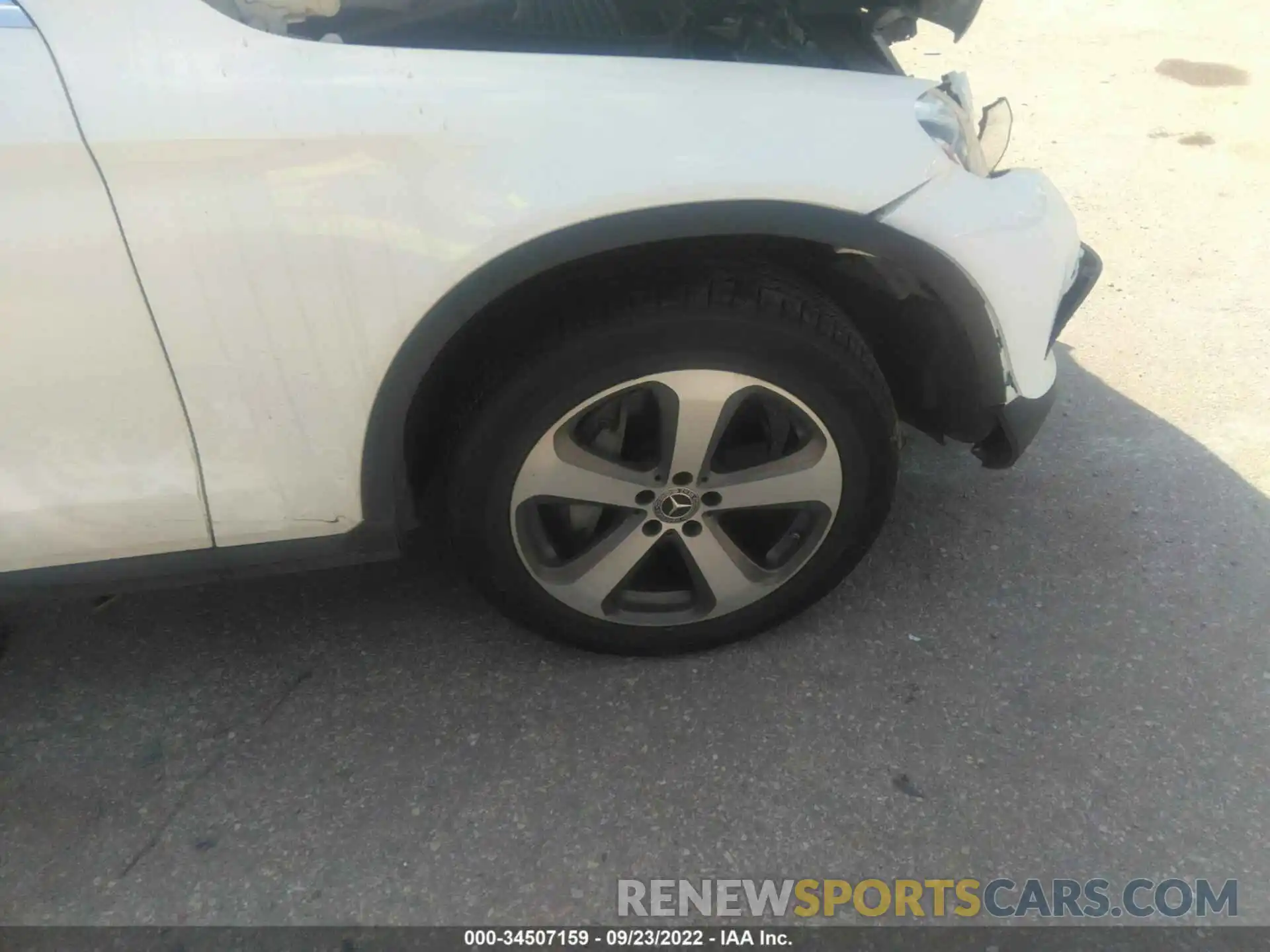 13 Photograph of a damaged car WDC0G4KB7KV123103 MERCEDES-BENZ GLC 2019