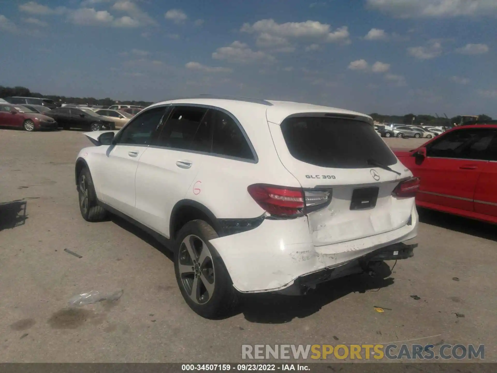 3 Photograph of a damaged car WDC0G4KB7KV123103 MERCEDES-BENZ GLC 2019