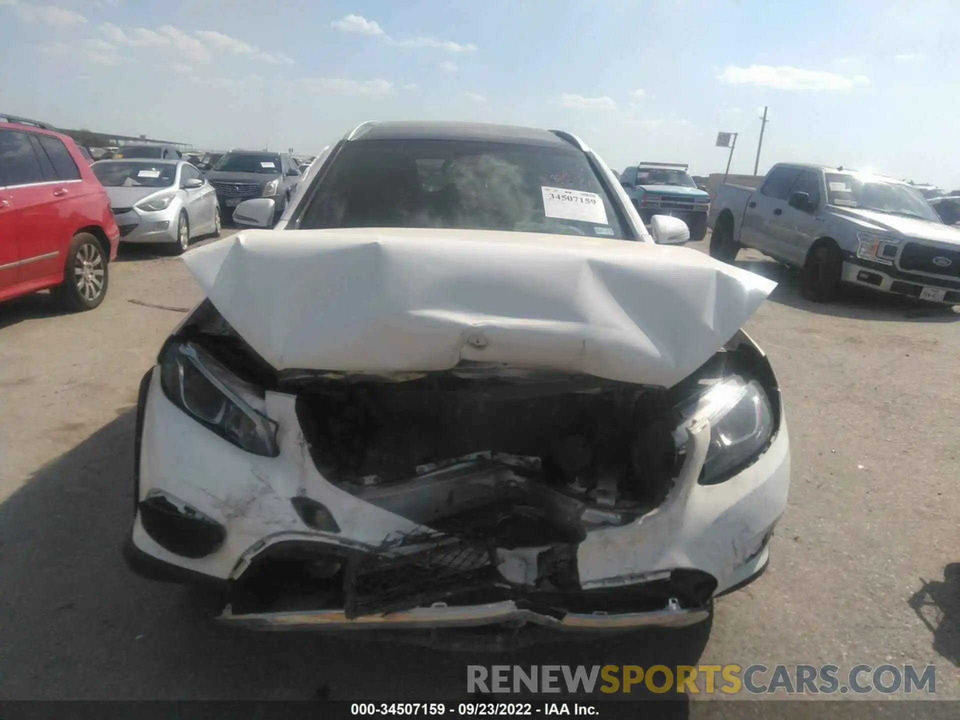 6 Photograph of a damaged car WDC0G4KB7KV123103 MERCEDES-BENZ GLC 2019