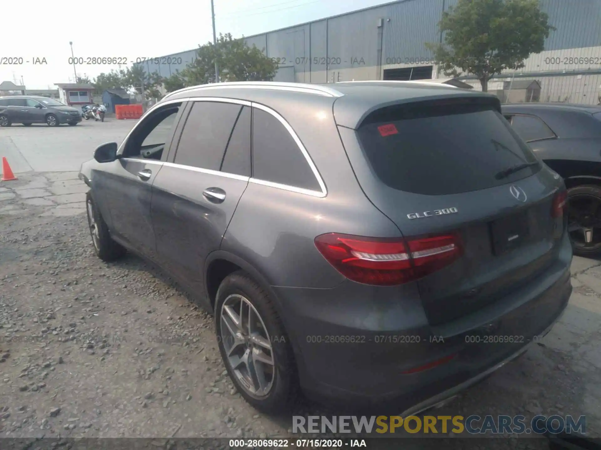 3 Photograph of a damaged car WDC0G4KB7KV138135 MERCEDES-BENZ GLC 2019