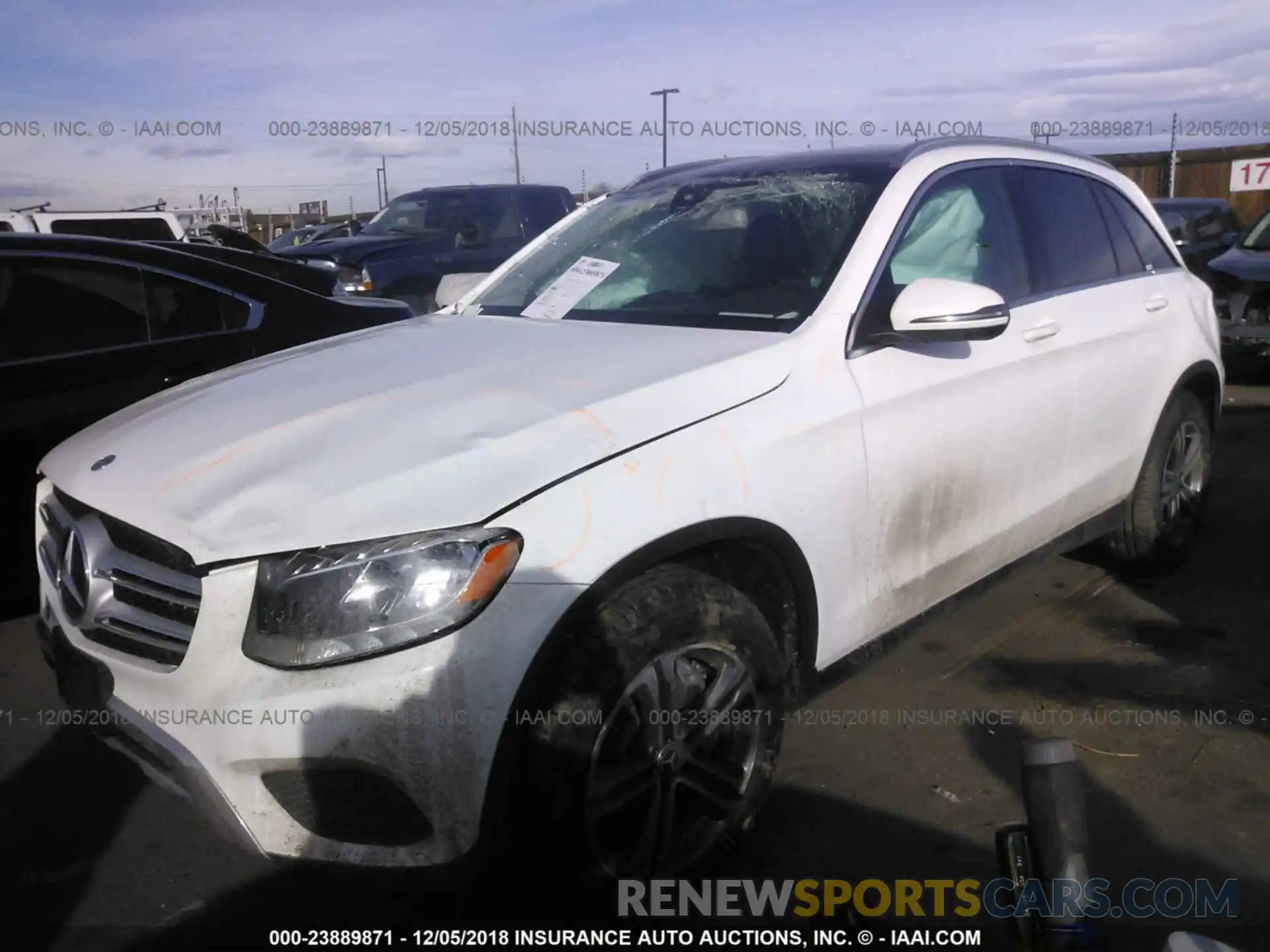 2 Photograph of a damaged car WDC0G4KB7KV141178 Mercedes-benz Glc 2019