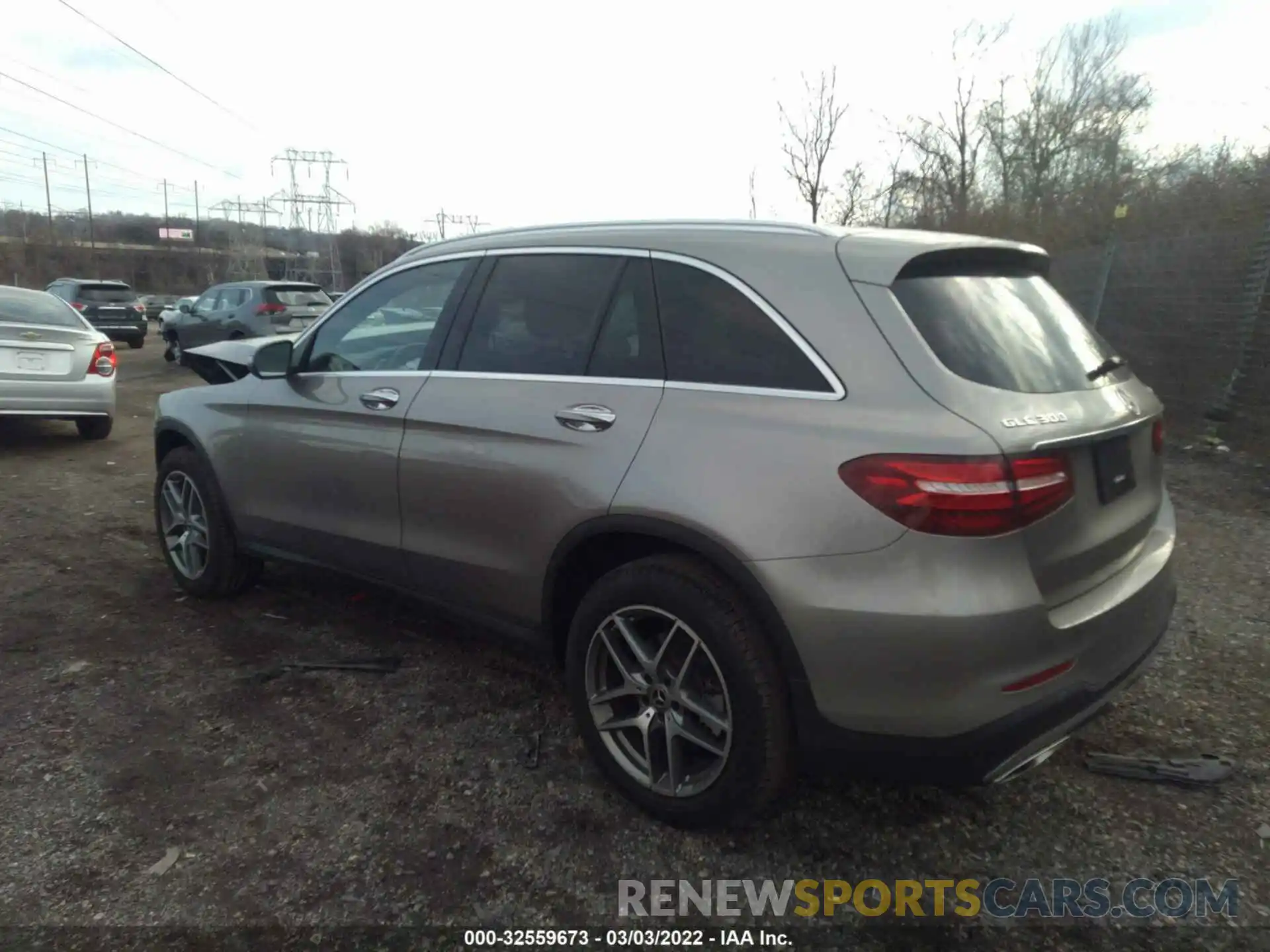 3 Фотография поврежденного автомобиля WDC0G4KB7KV147871 MERCEDES-BENZ GLC 2019