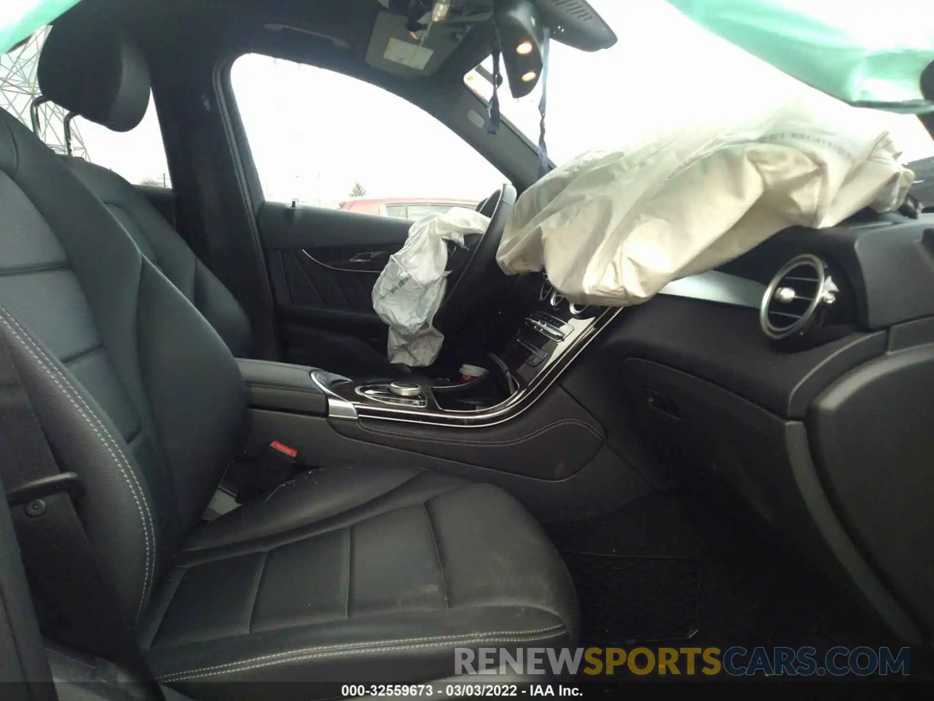 5 Photograph of a damaged car WDC0G4KB7KV147871 MERCEDES-BENZ GLC 2019