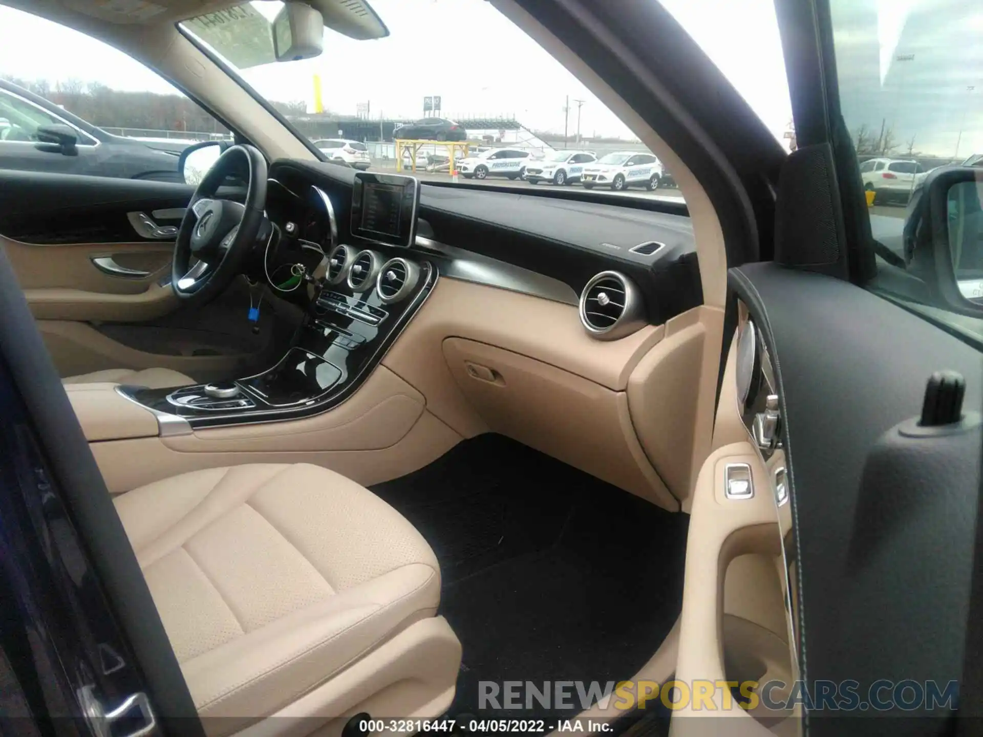 5 Photograph of a damaged car WDC0G4KB7KV172432 MERCEDES-BENZ GLC 2019