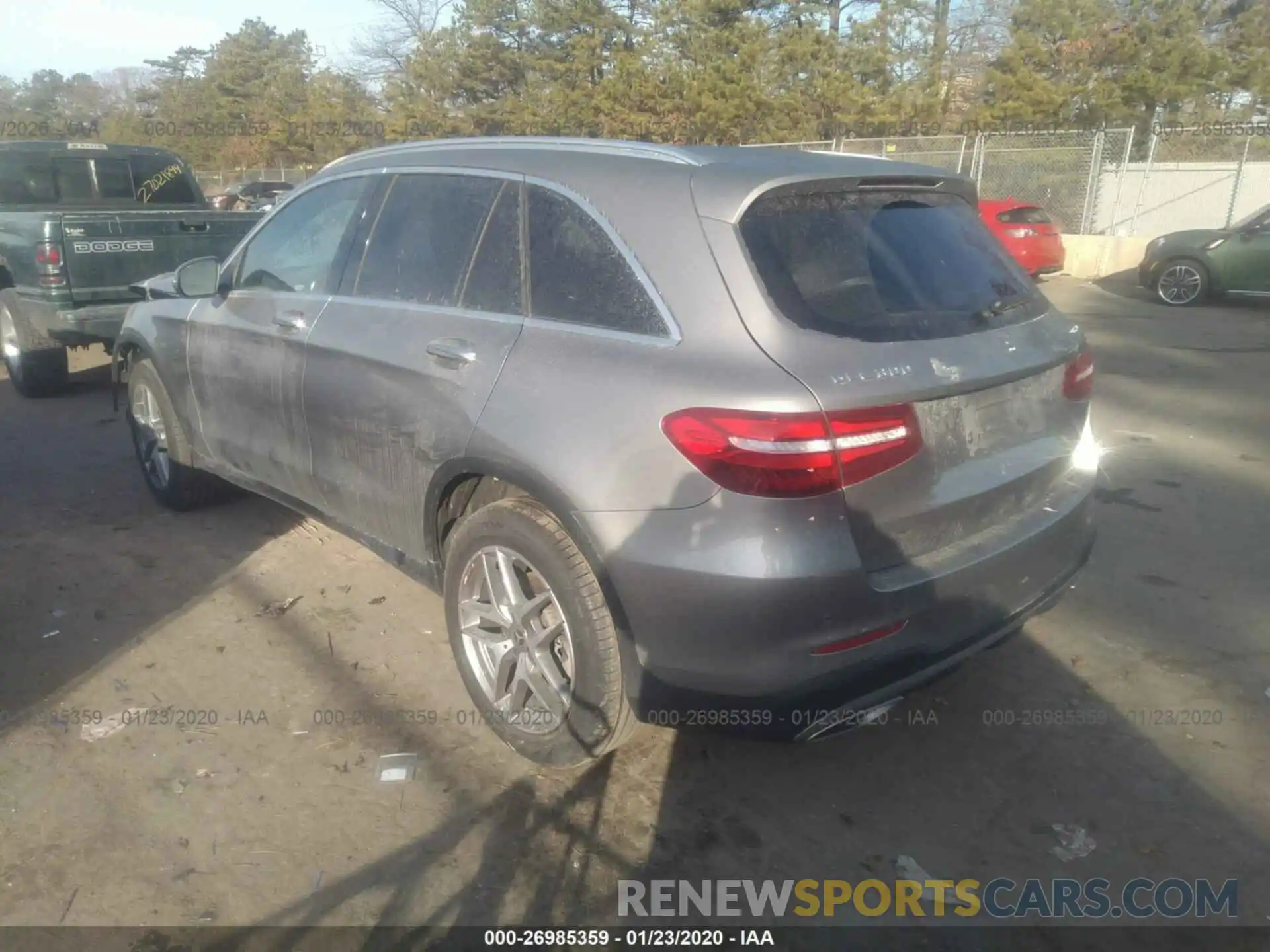 3 Photograph of a damaged car WDC0G4KB8KF592338 MERCEDES-BENZ GLC 2019