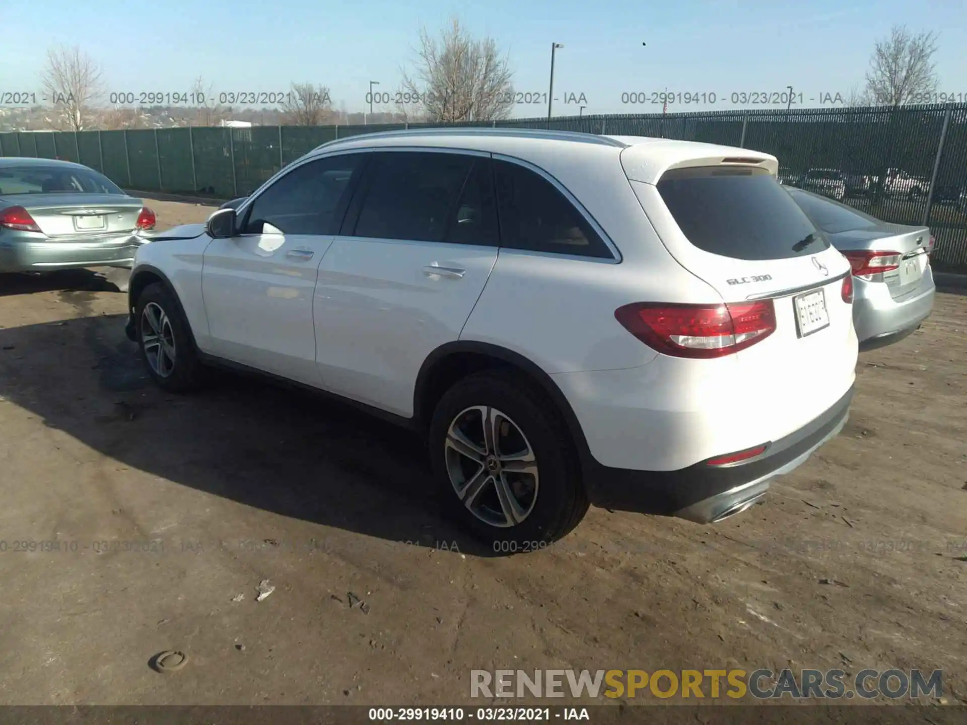 3 Photograph of a damaged car WDC0G4KB8KF596213 MERCEDES-BENZ GLC 2019