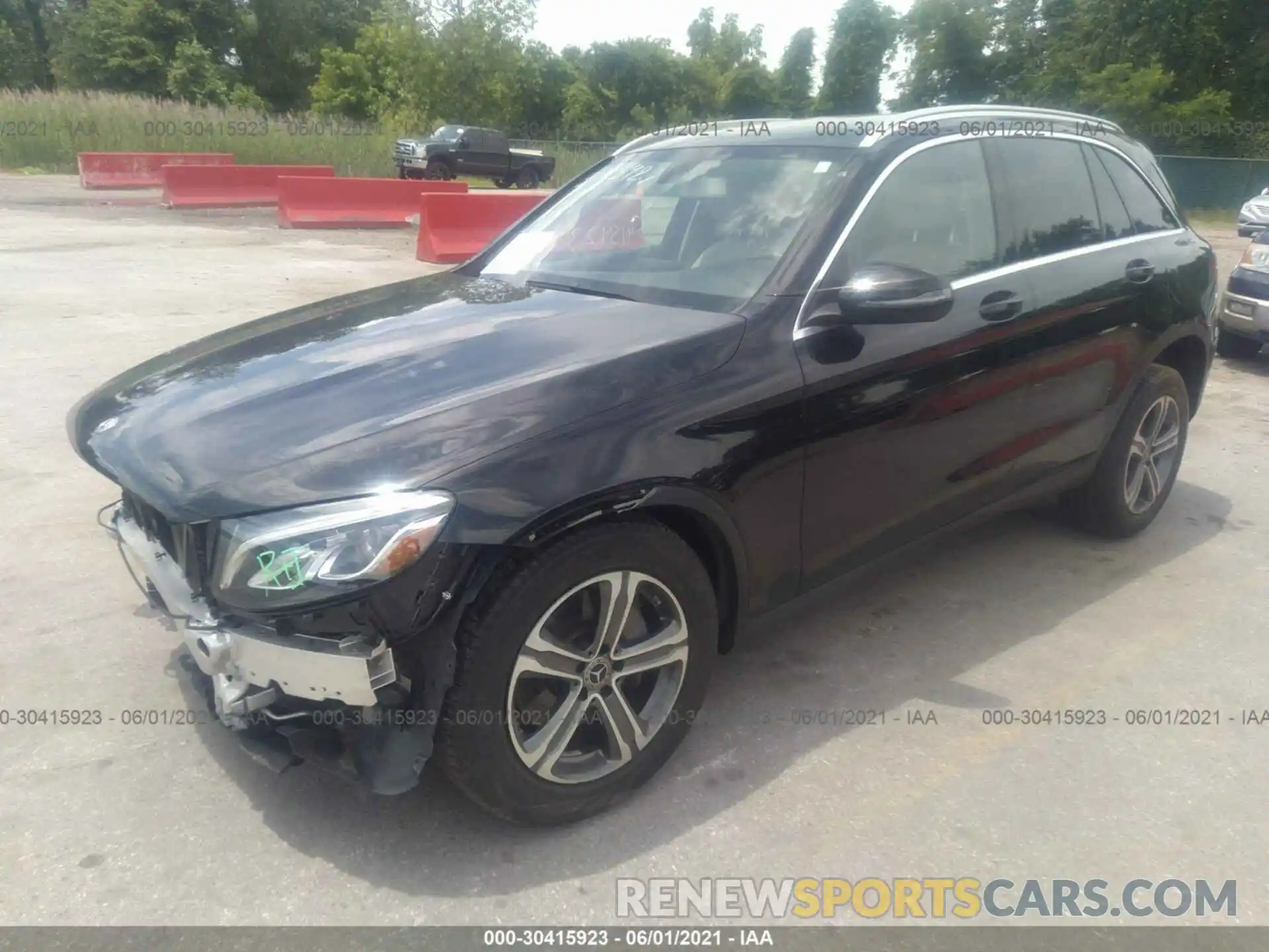 2 Photograph of a damaged car WDC0G4KB8KF655664 MERCEDES-BENZ GLC 2019