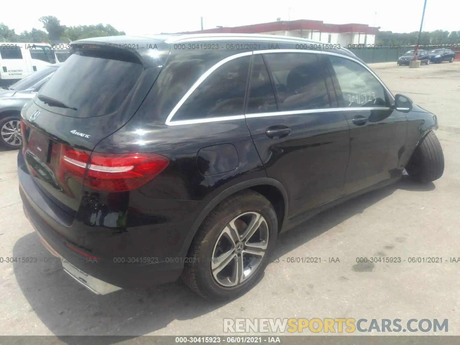 4 Photograph of a damaged car WDC0G4KB8KF655664 MERCEDES-BENZ GLC 2019