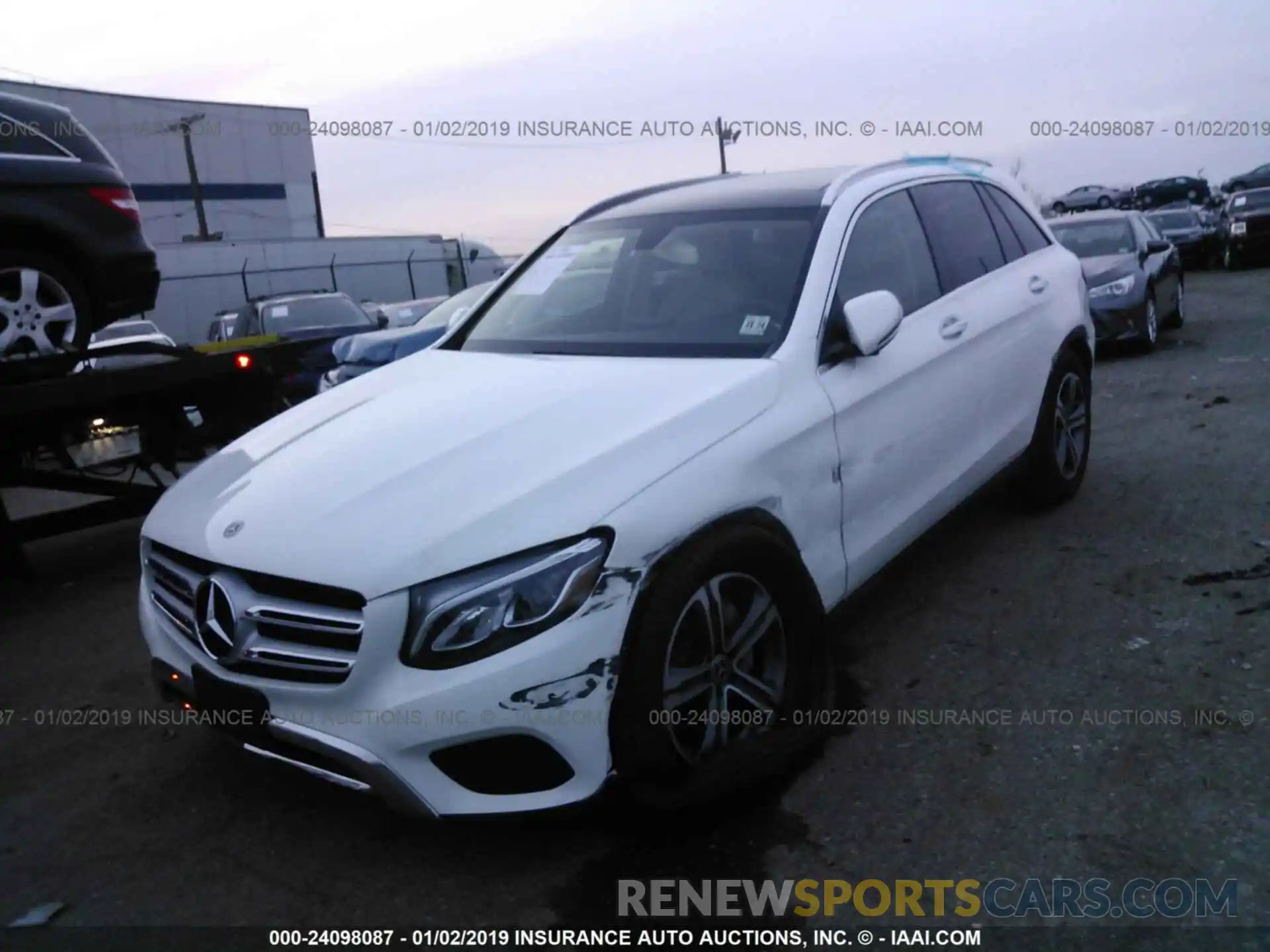 2 Фотография поврежденного автомобиля WDC0G4KB8KV140122 MERCEDES-BENZ GLC 2019