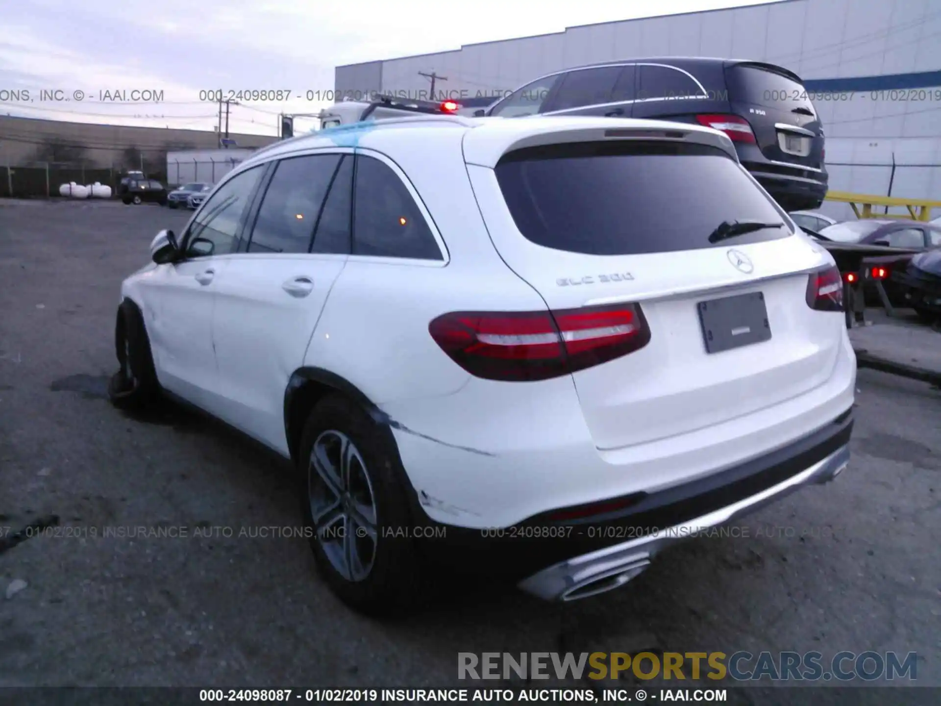 3 Photograph of a damaged car WDC0G4KB8KV140122 MERCEDES-BENZ GLC 2019