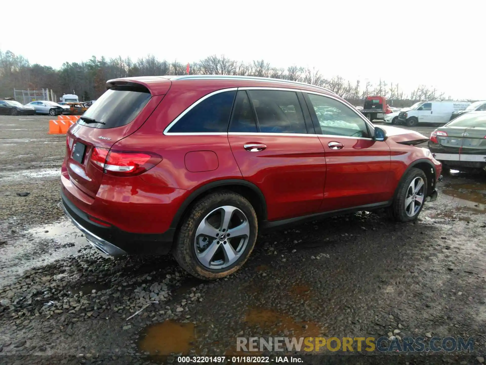 4 Photograph of a damaged car WDC0G4KB8KV152920 MERCEDES-BENZ GLC 2019