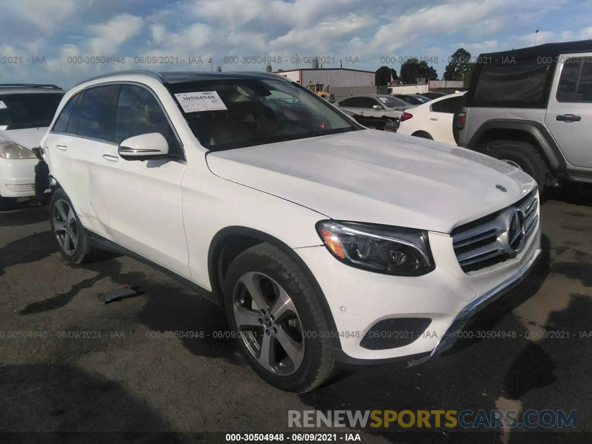 1 Photograph of a damaged car WDC0G4KB9KF615657 MERCEDES-BENZ GLC 2019