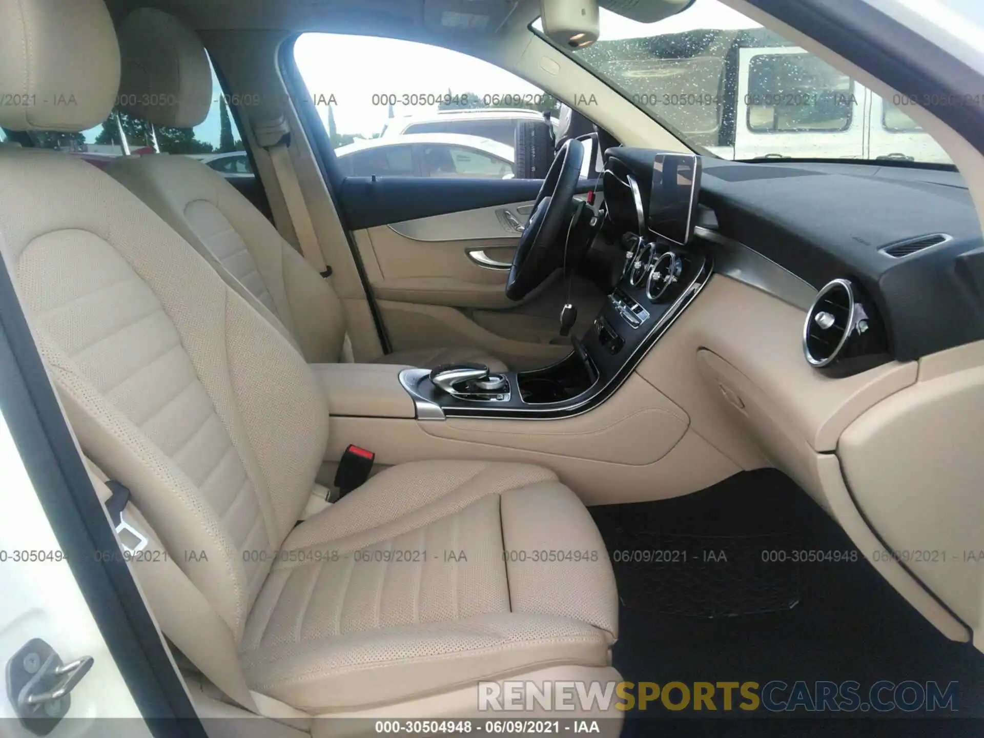 5 Photograph of a damaged car WDC0G4KB9KF615657 MERCEDES-BENZ GLC 2019