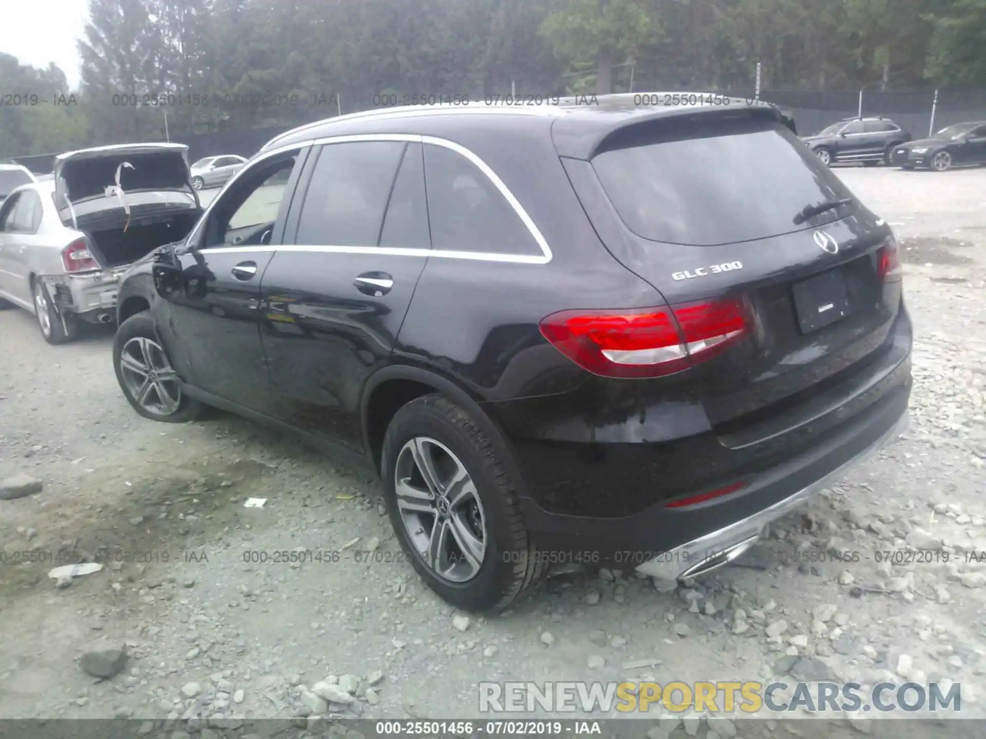 3 Photograph of a damaged car WDC0G4KB9KV120462 MERCEDES-BENZ GLC 2019