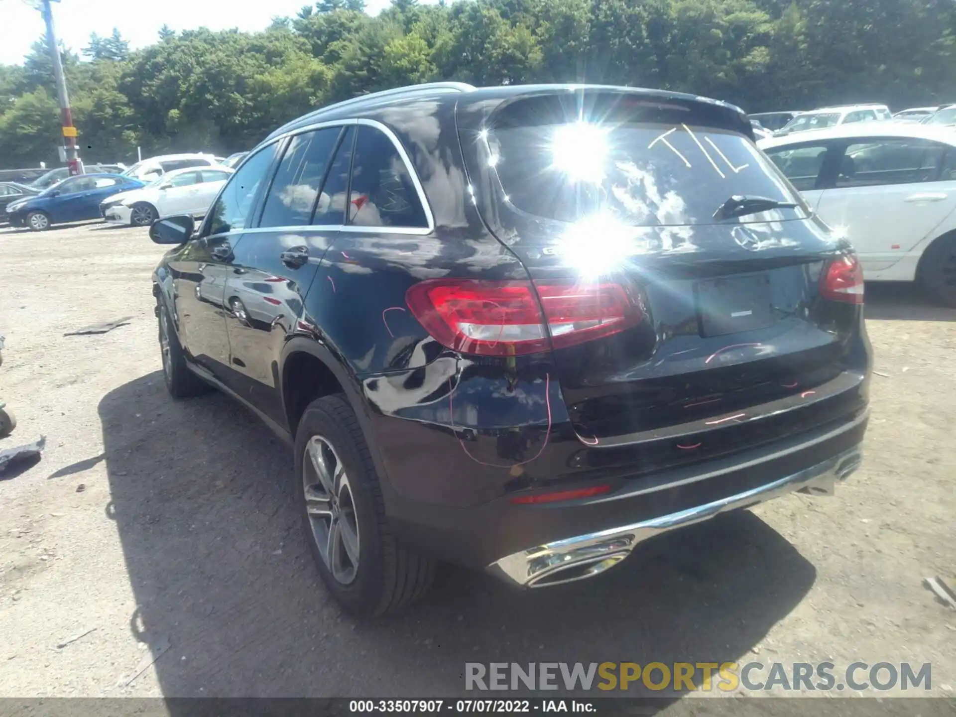 3 Photograph of a damaged car WDC0G4KB9KV163229 MERCEDES-BENZ GLC 2019