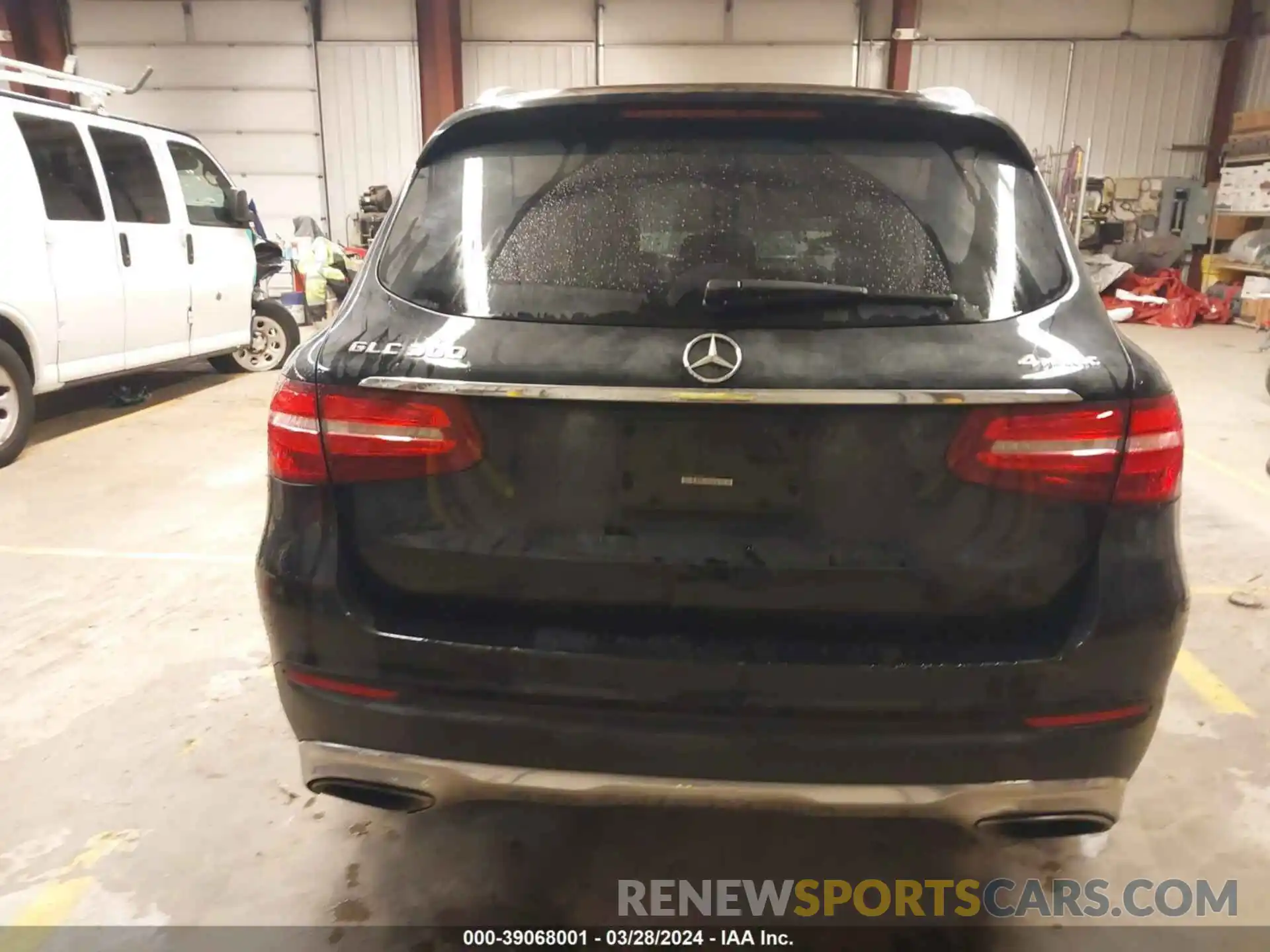 16 Photograph of a damaged car WDC0G4KB9KV184937 MERCEDES-BENZ GLC 2019