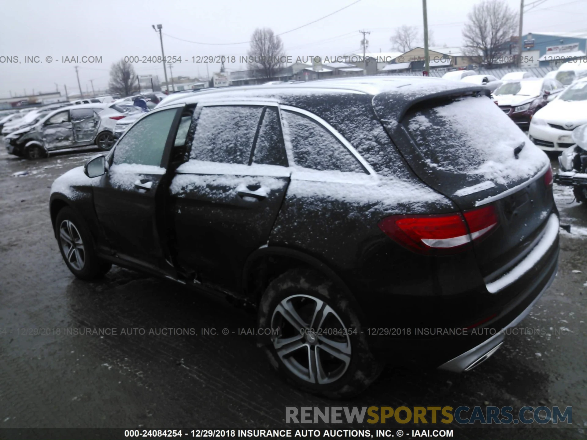 3 Photograph of a damaged car WDC0G4KBXKF486330 MERCEDES-BENZ GLC 2019