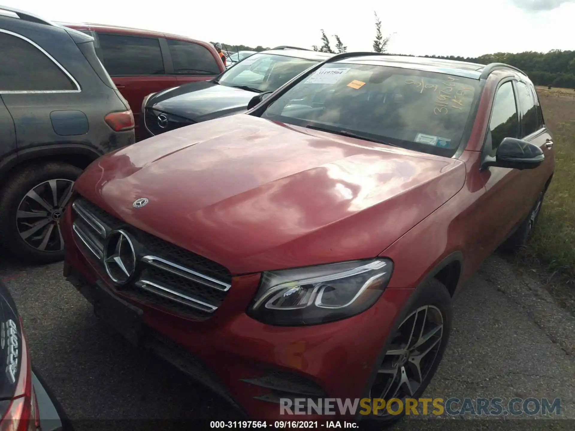 2 Photograph of a damaged car WDC0G4KBXKF562273 MERCEDES-BENZ GLC 2019