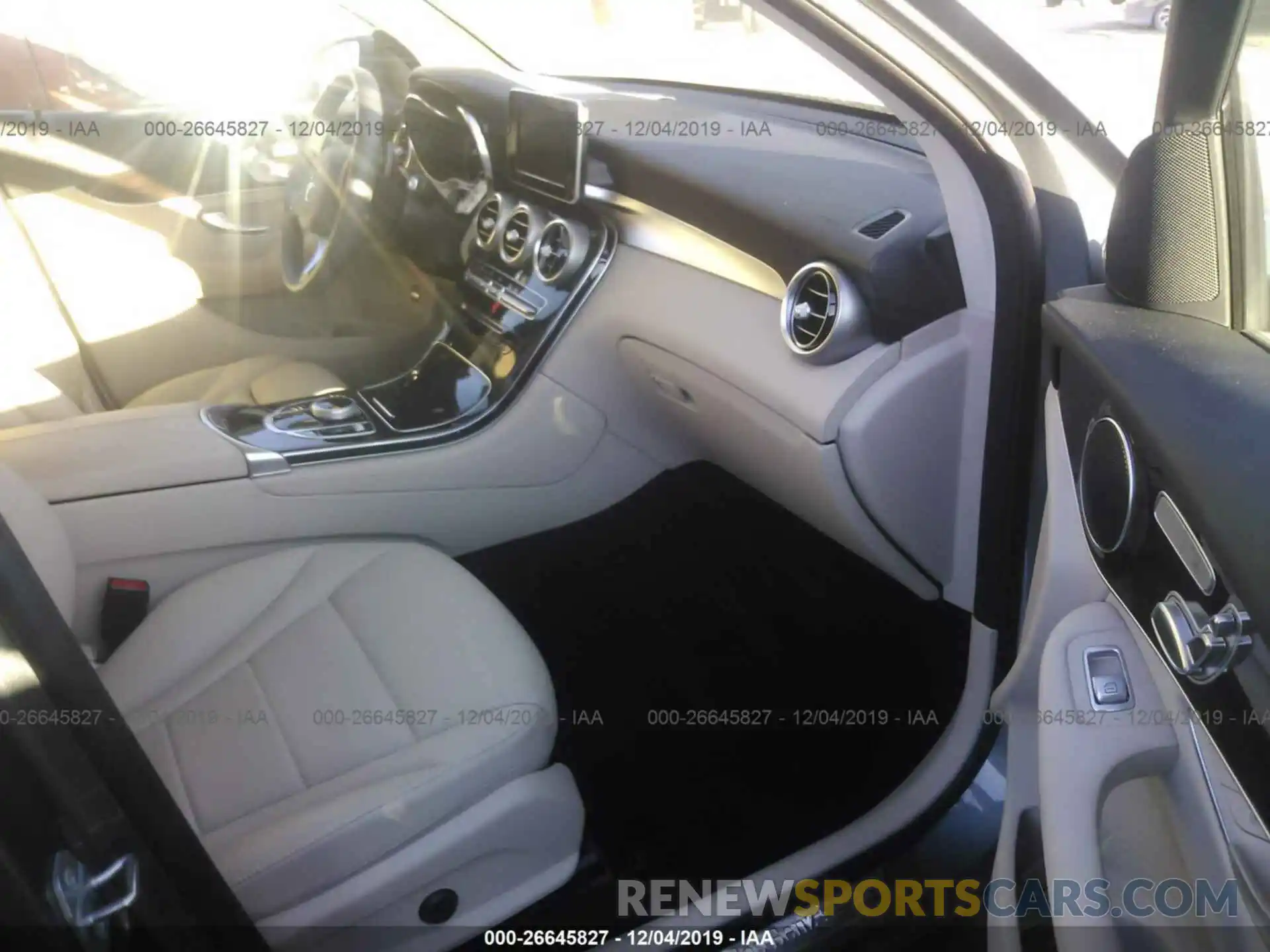 5 Photograph of a damaged car WDC0G4KBXKV135813 MERCEDES-BENZ GLC 2019