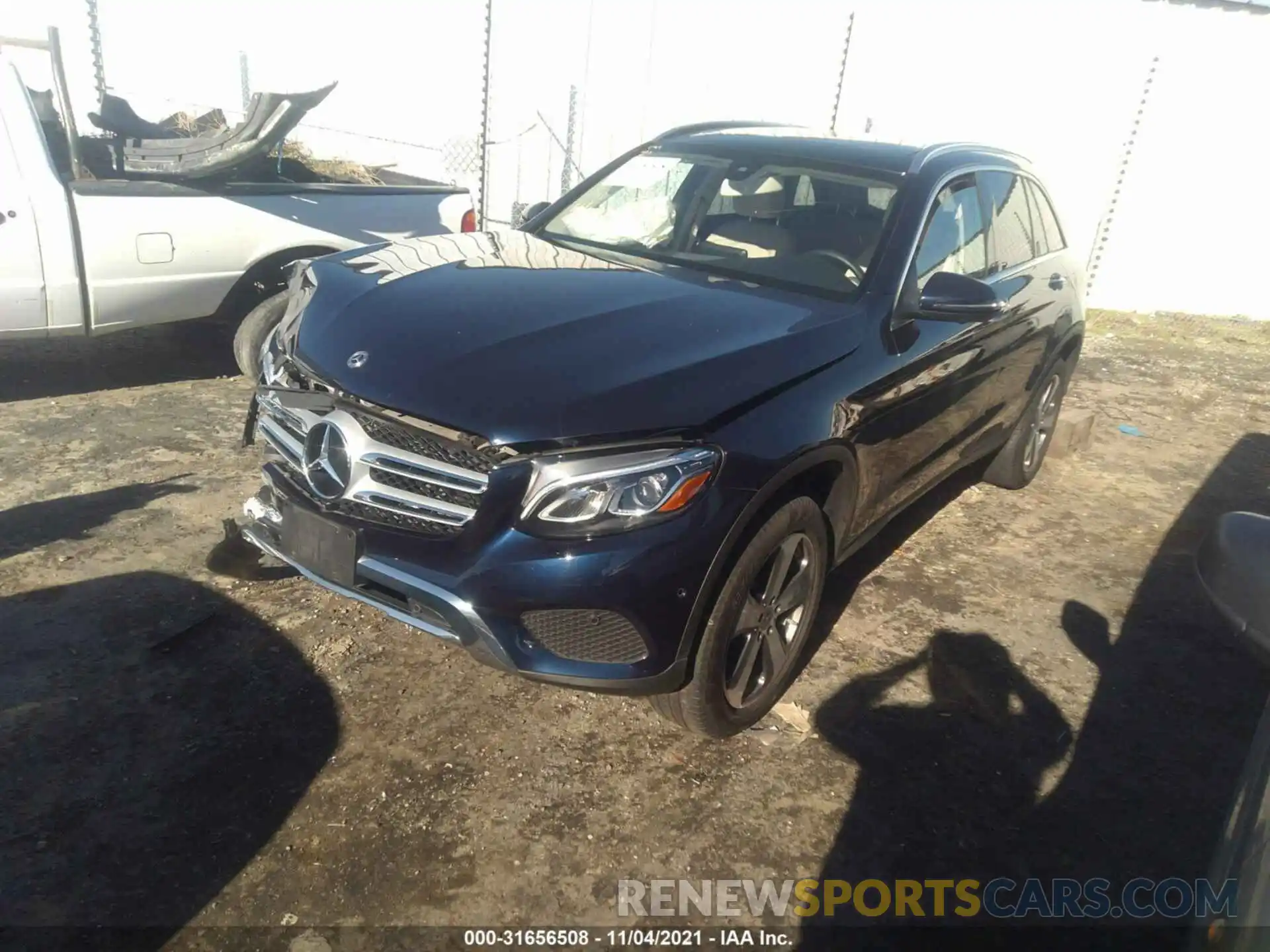 2 Photograph of a damaged car WDC0G4KBXKV138243 MERCEDES-BENZ GLC 2019