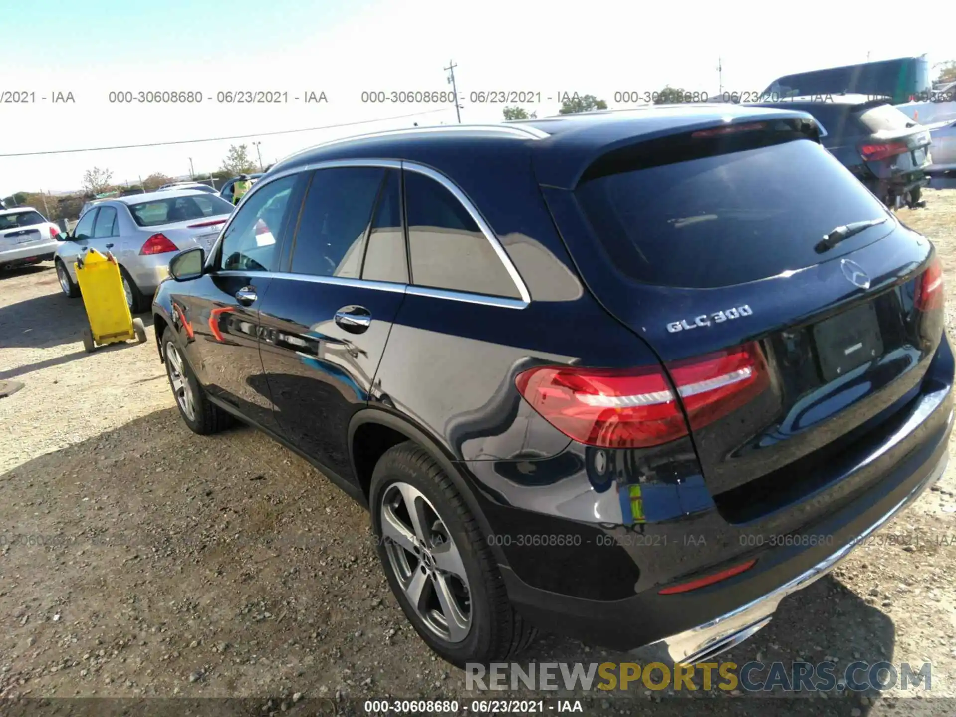 3 Photograph of a damaged car WDC0G4KBXKV169847 MERCEDES-BENZ GLC 2019