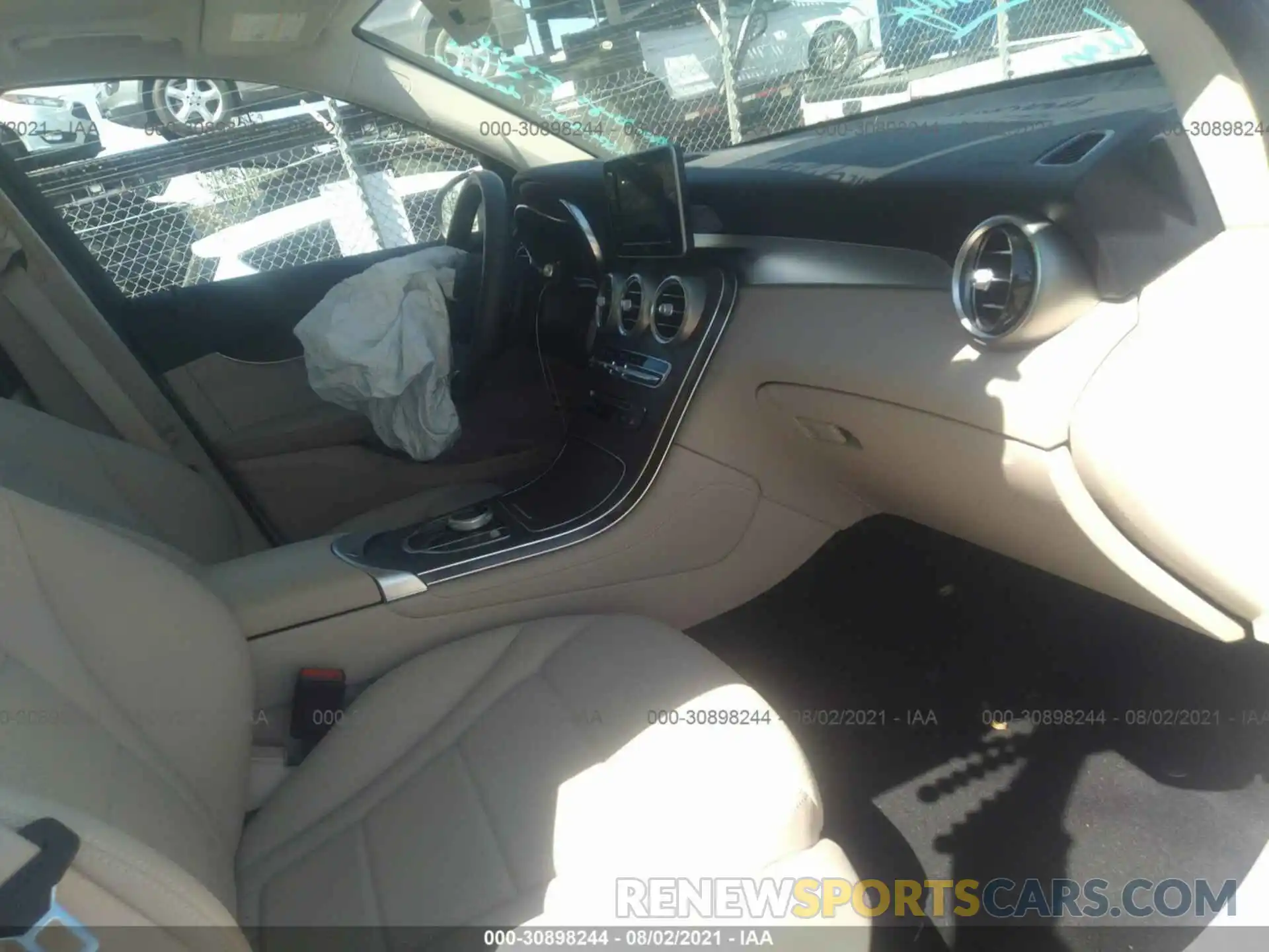 5 Photograph of a damaged car WDC0G5EB0KF623938 MERCEDES-BENZ GLC 2019