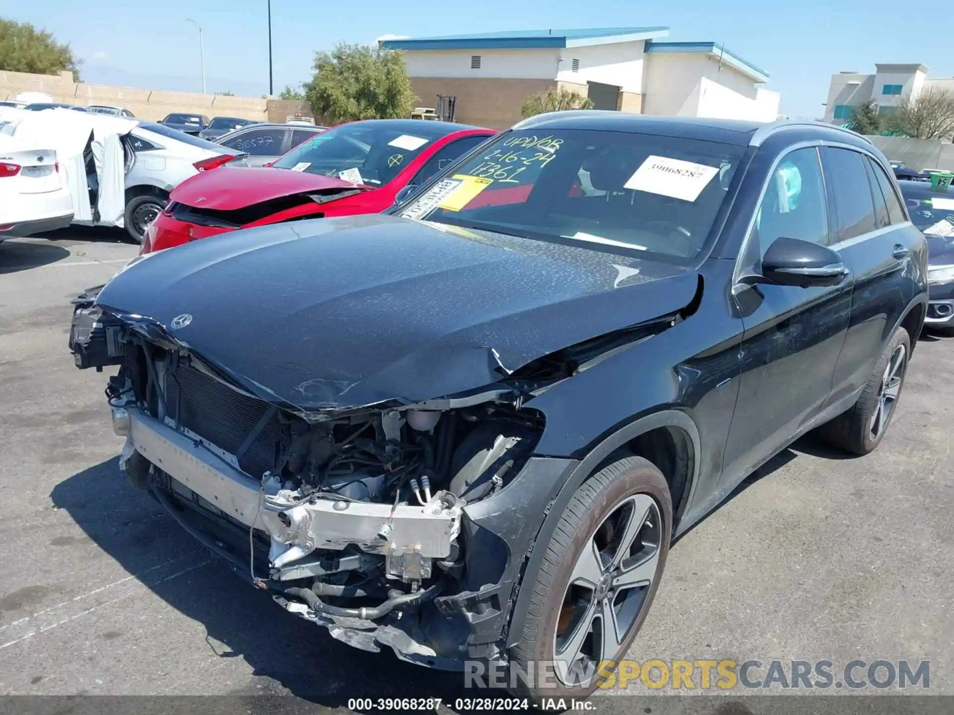 2 Photograph of a damaged car WDC0G5EB3KF594631 MERCEDES-BENZ GLC 2019