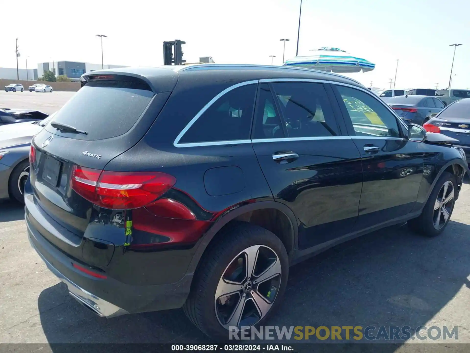 4 Photograph of a damaged car WDC0G5EB3KF594631 MERCEDES-BENZ GLC 2019