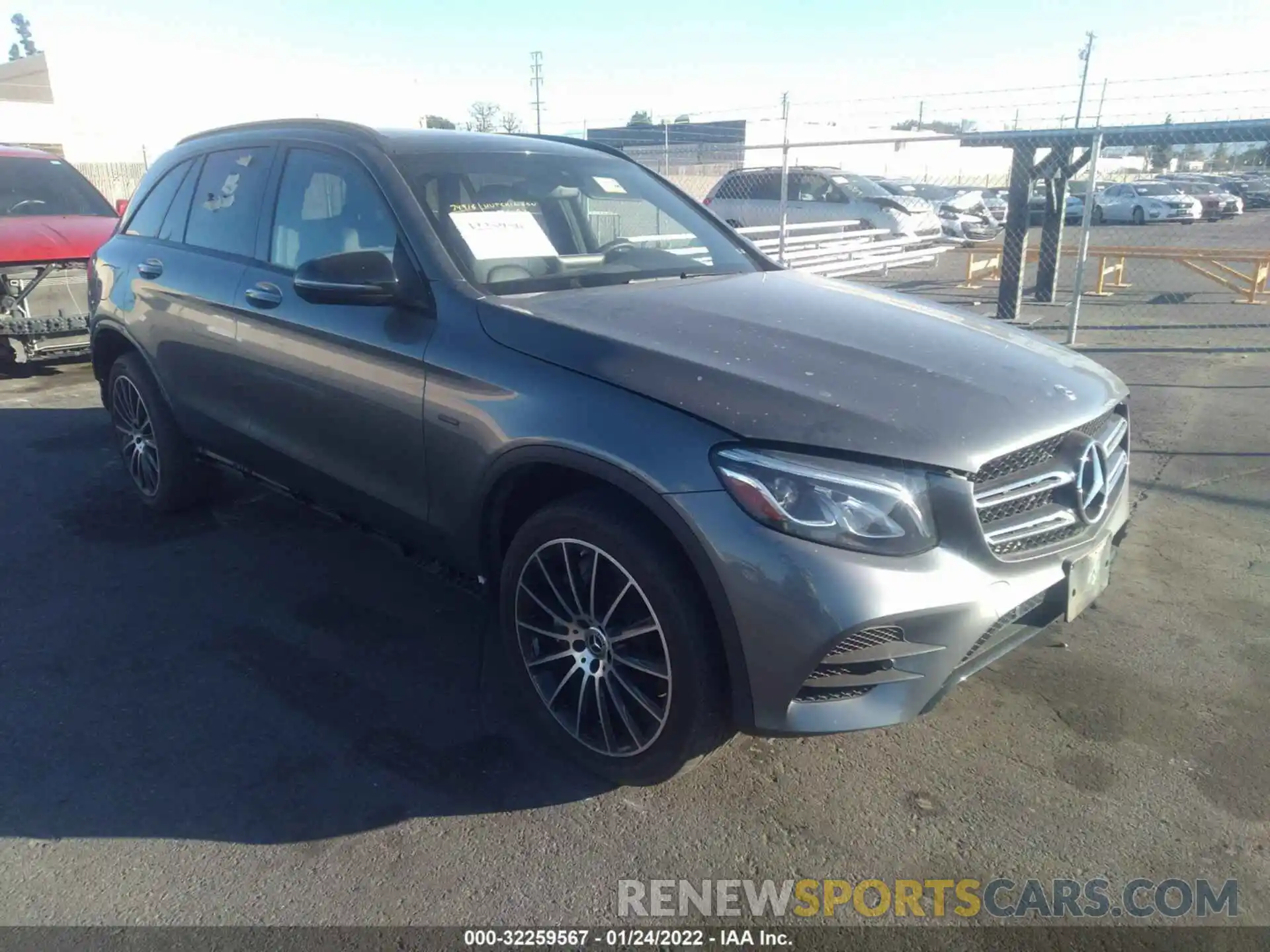 1 Photograph of a damaged car WDC0G5EB4KF565672 MERCEDES-BENZ GLC 2019