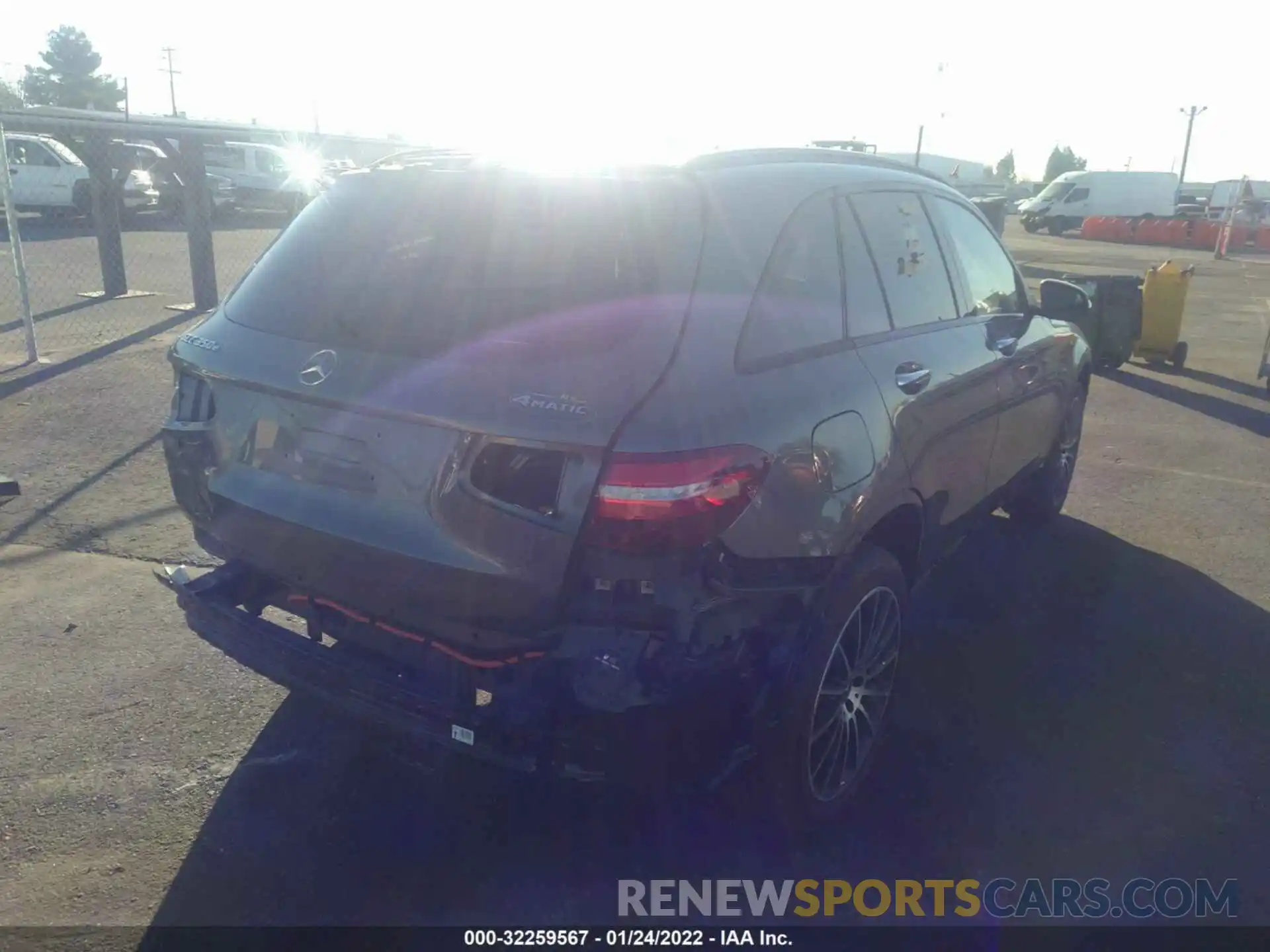 4 Photograph of a damaged car WDC0G5EB4KF565672 MERCEDES-BENZ GLC 2019