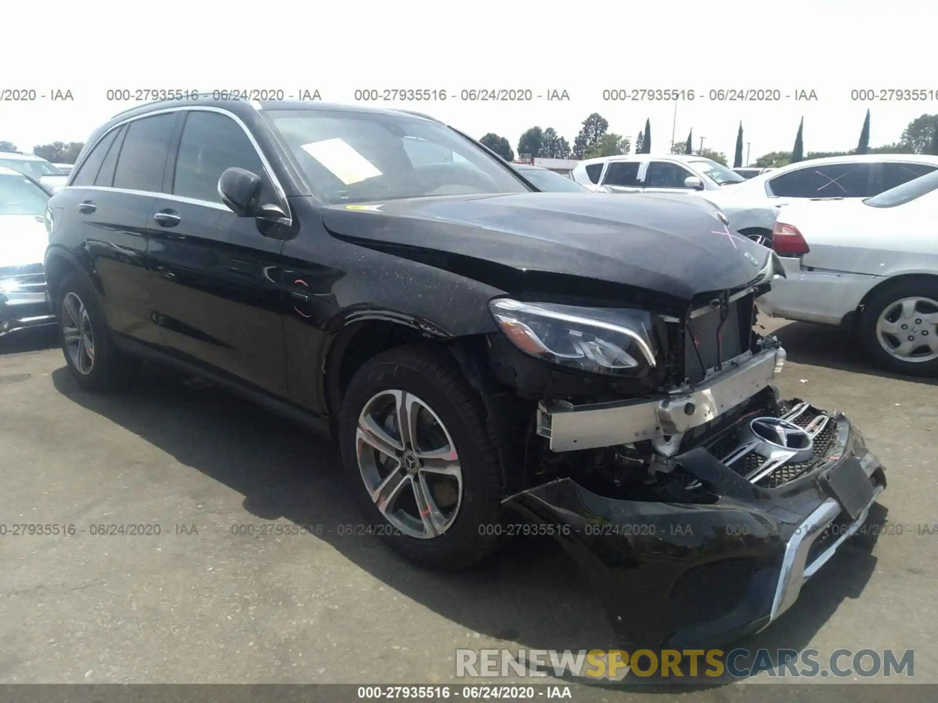 1 Photograph of a damaged car WDC0G5EB4KF617818 MERCEDES-BENZ GLC 2019