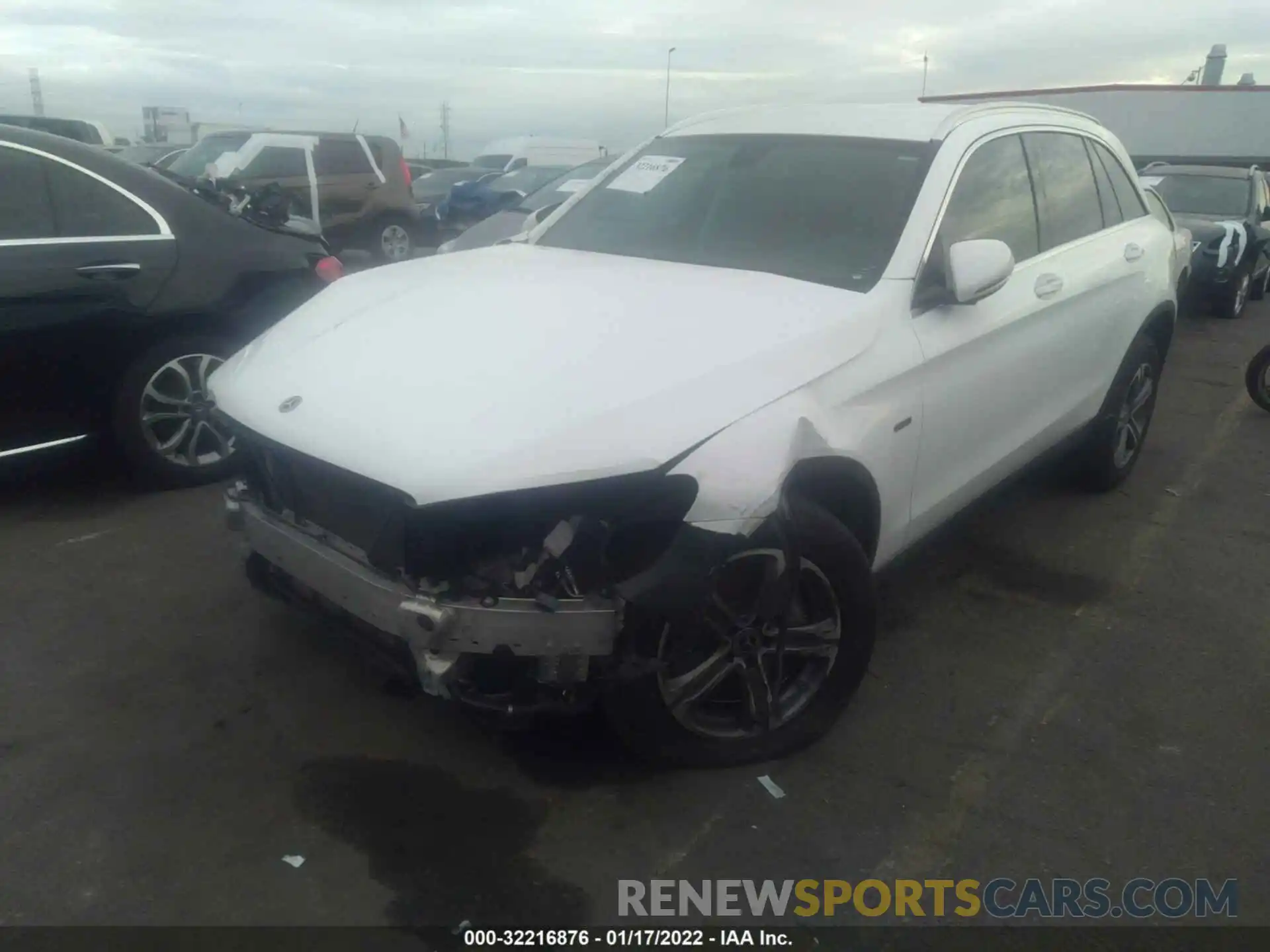 2 Photograph of a damaged car WDC0G5EB4KF631198 MERCEDES-BENZ GLC 2019