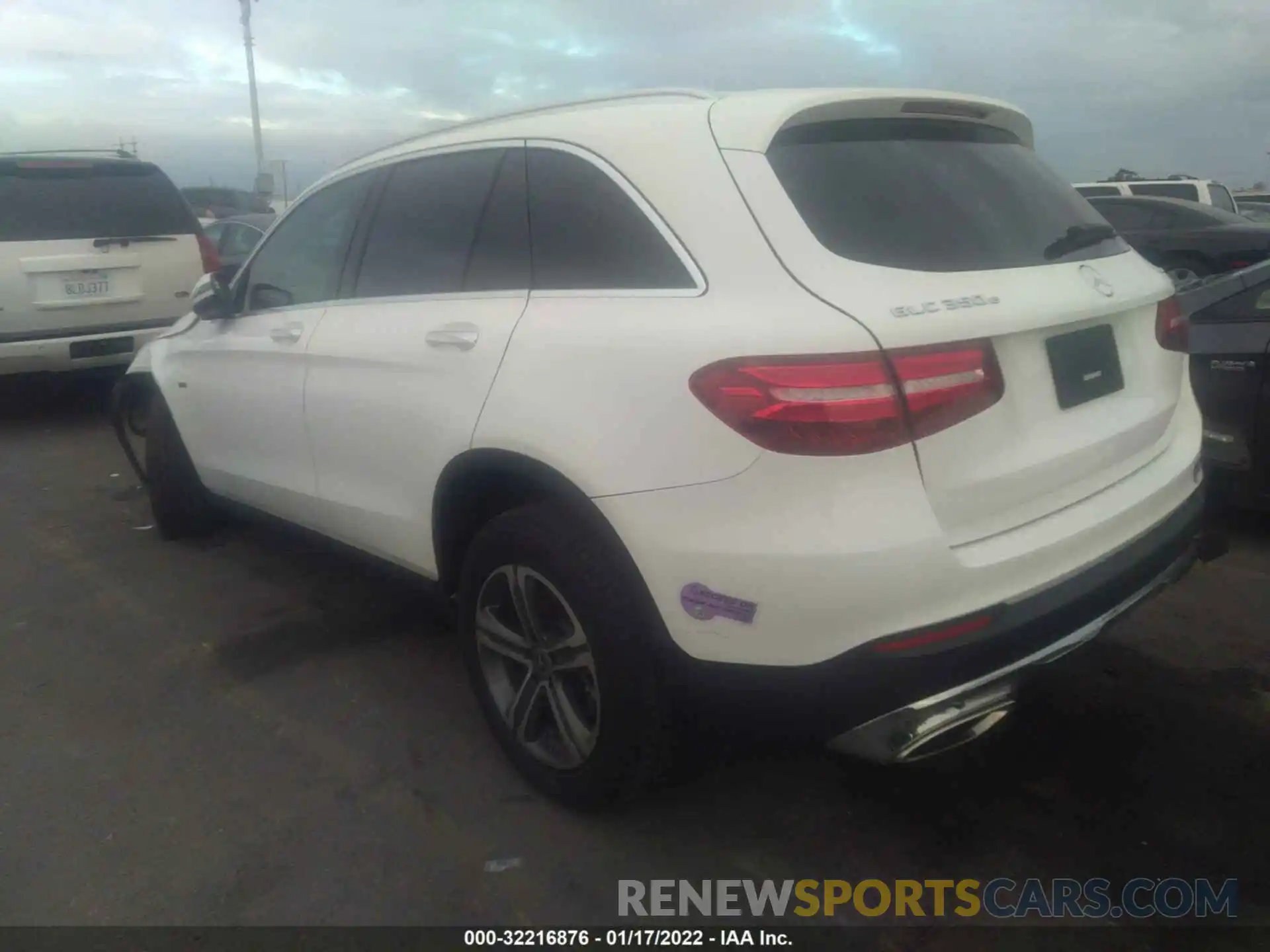 3 Photograph of a damaged car WDC0G5EB4KF631198 MERCEDES-BENZ GLC 2019