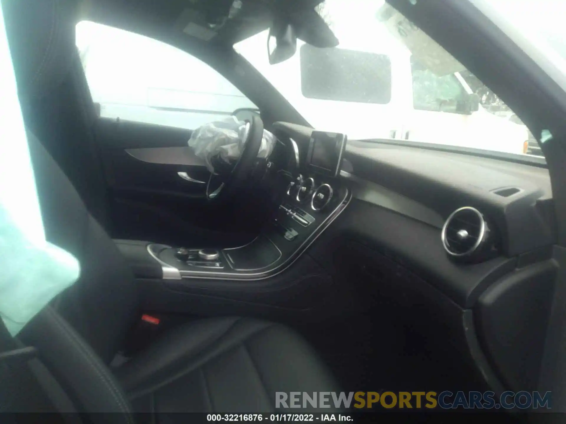 5 Photograph of a damaged car WDC0G5EB4KF631198 MERCEDES-BENZ GLC 2019