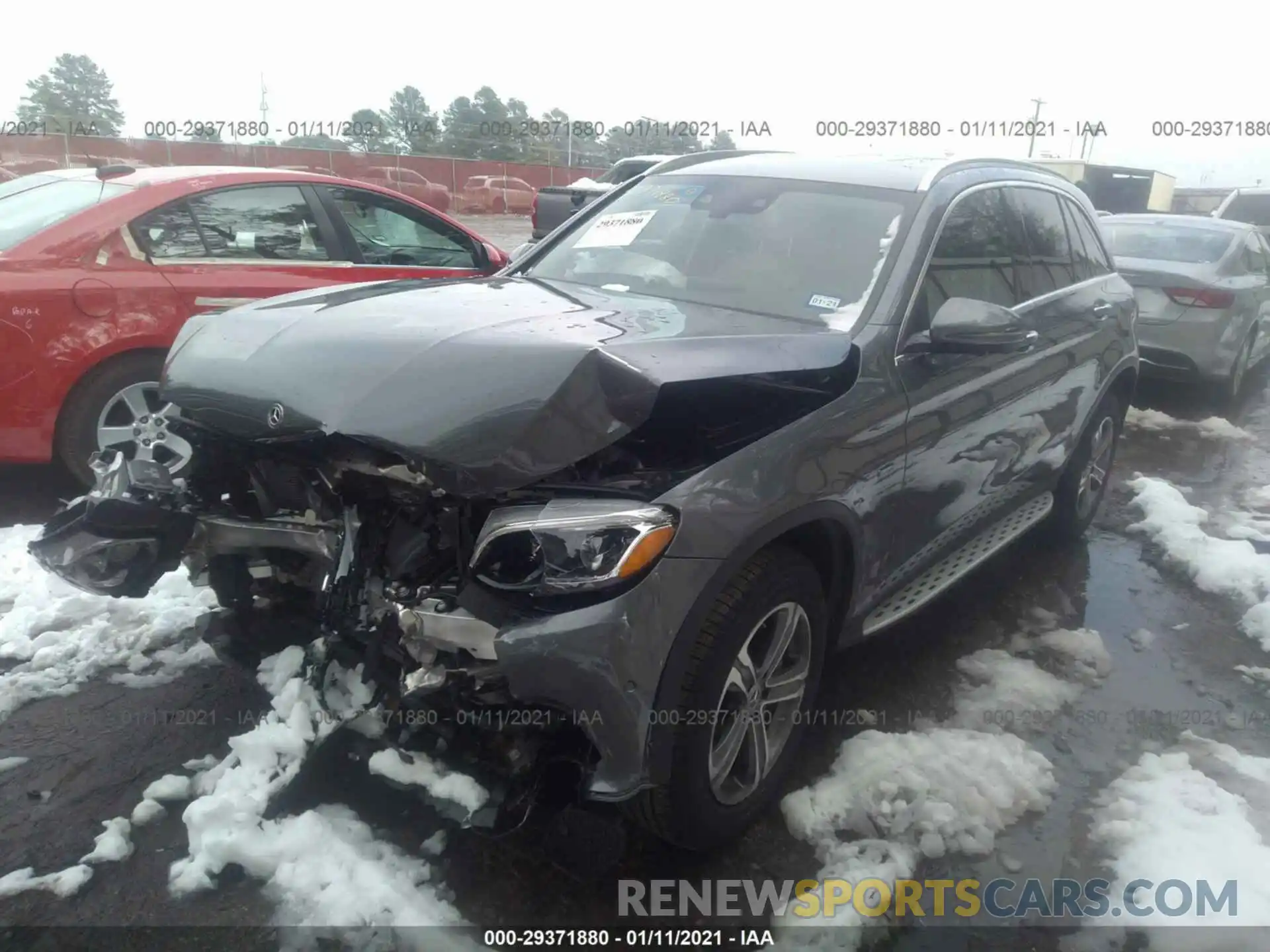 2 Photograph of a damaged car WDC0G5EB5KF585509 MERCEDES-BENZ GLC 2019