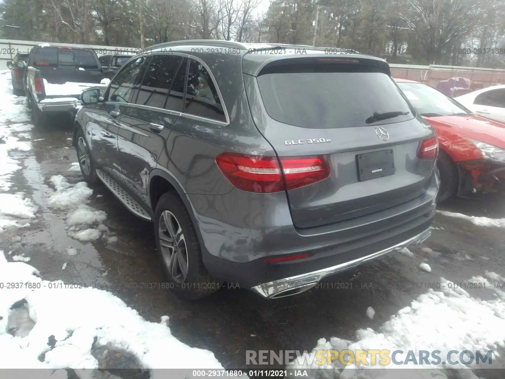 3 Photograph of a damaged car WDC0G5EB5KF585509 MERCEDES-BENZ GLC 2019